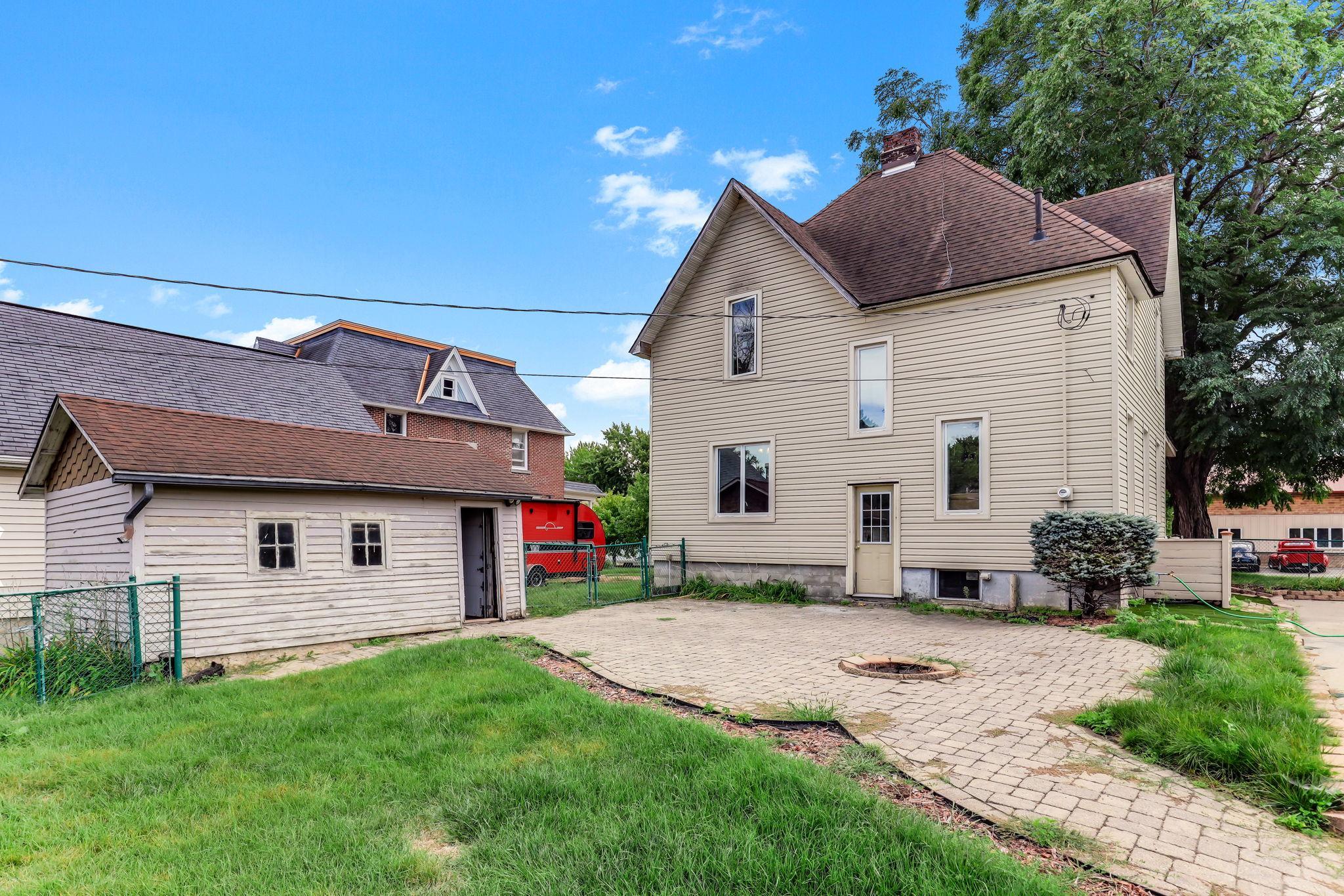 120 Railroad Street E Property Photo 20