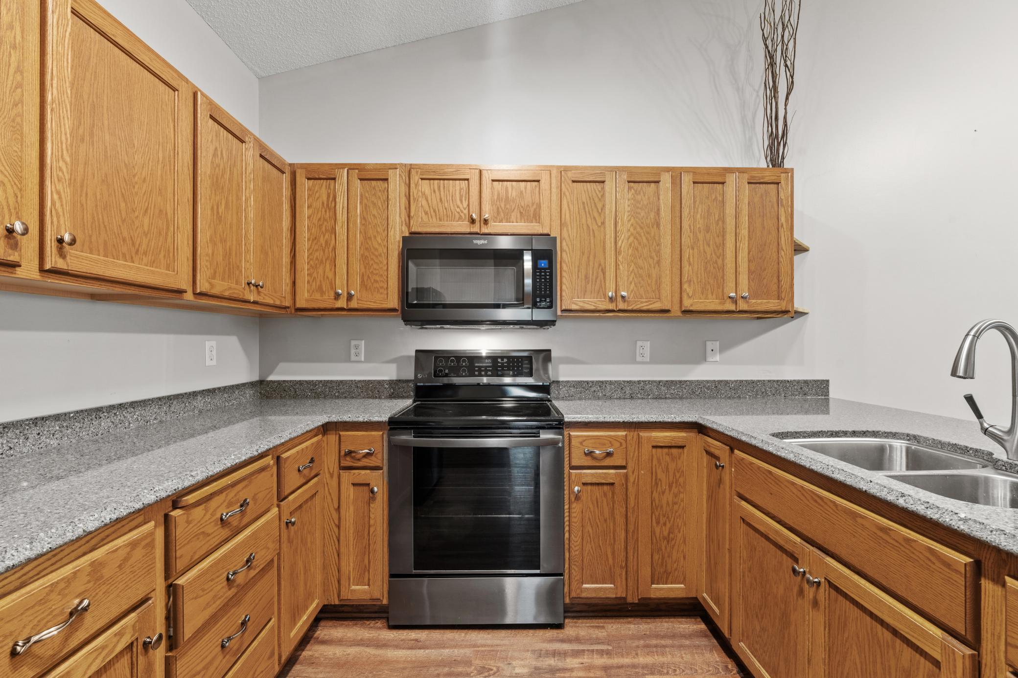 437 Meadow Lane Property Photo 6