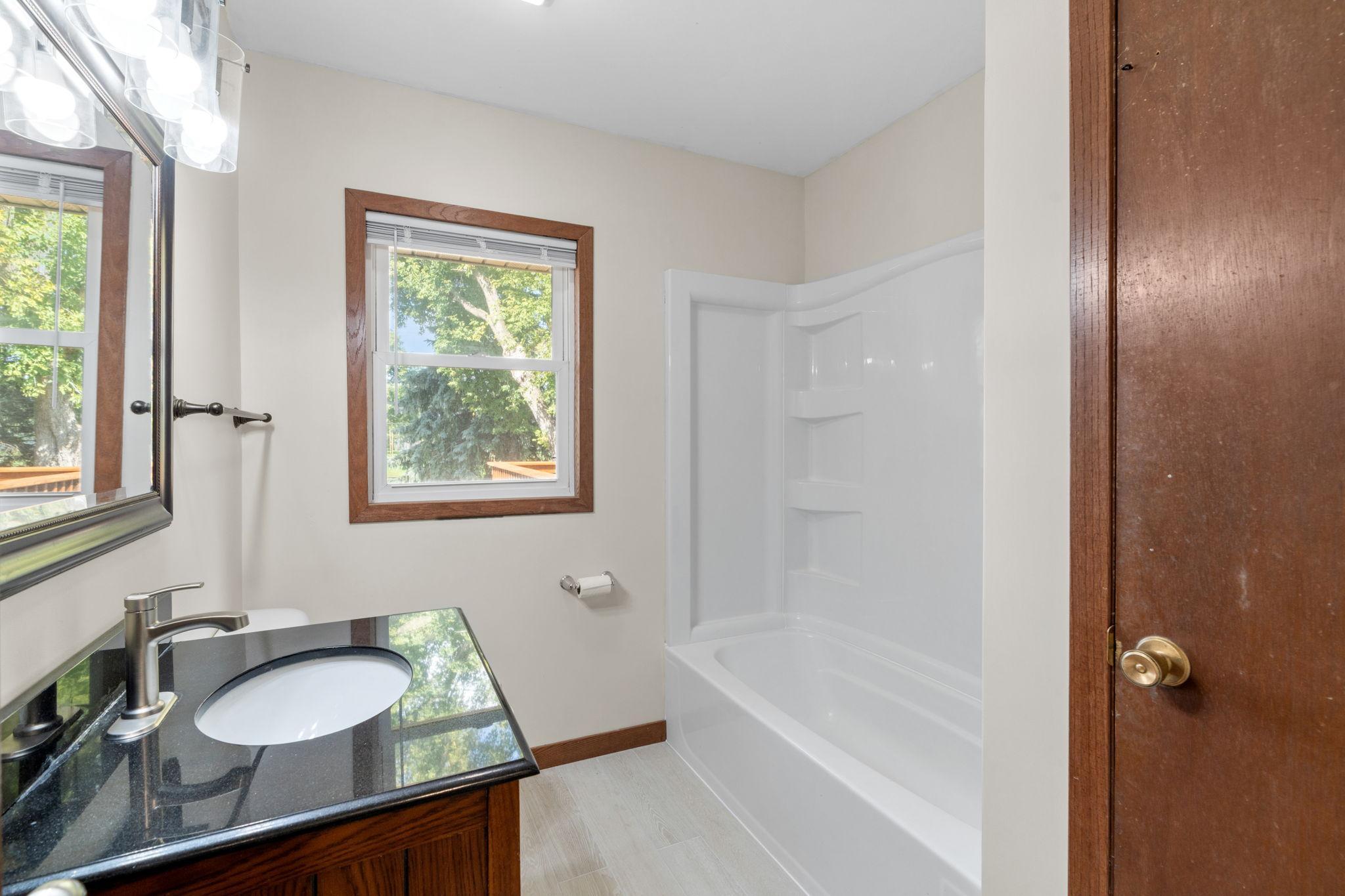 11833 Kentucky Avenue N Property Photo 11