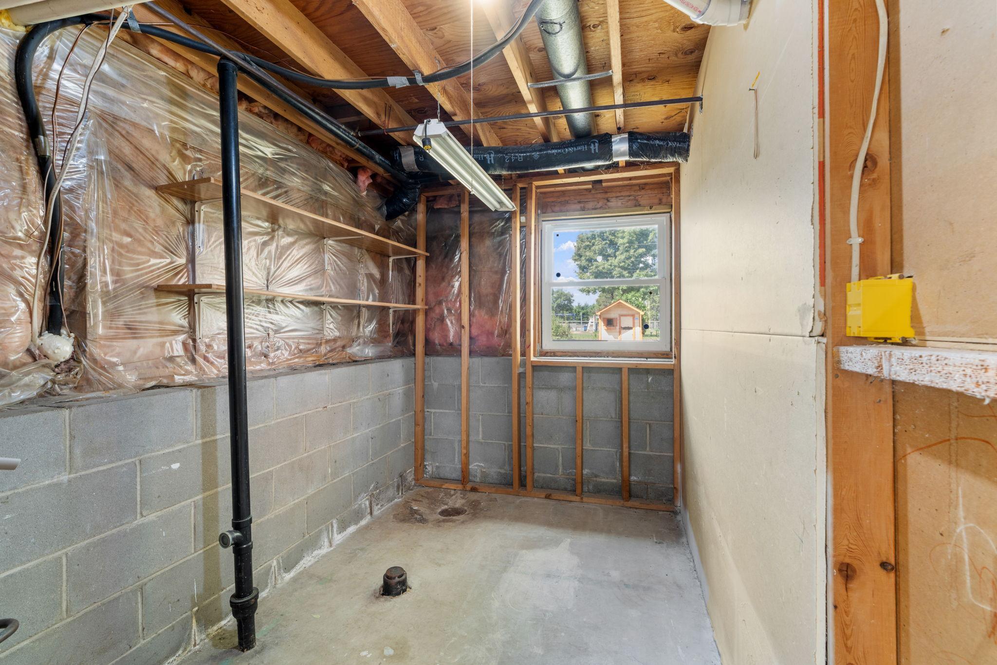 11833 Kentucky Avenue N Property Photo 17