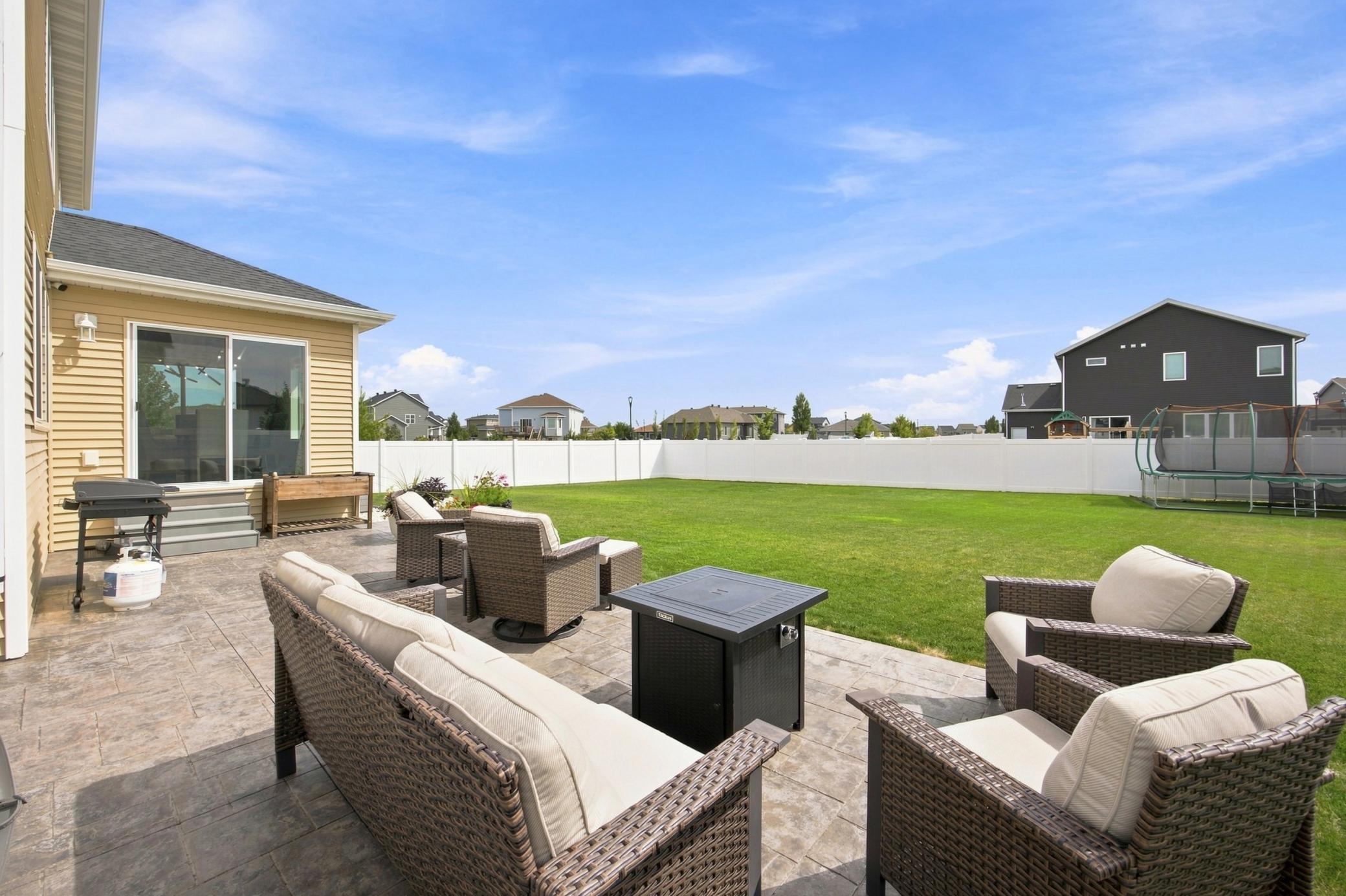 3606 Cordova Loop S Property Photo 8