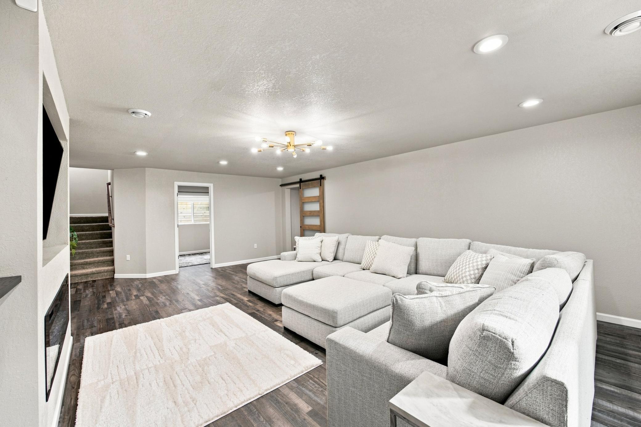 3606 Cordova Loop S Property Photo 49