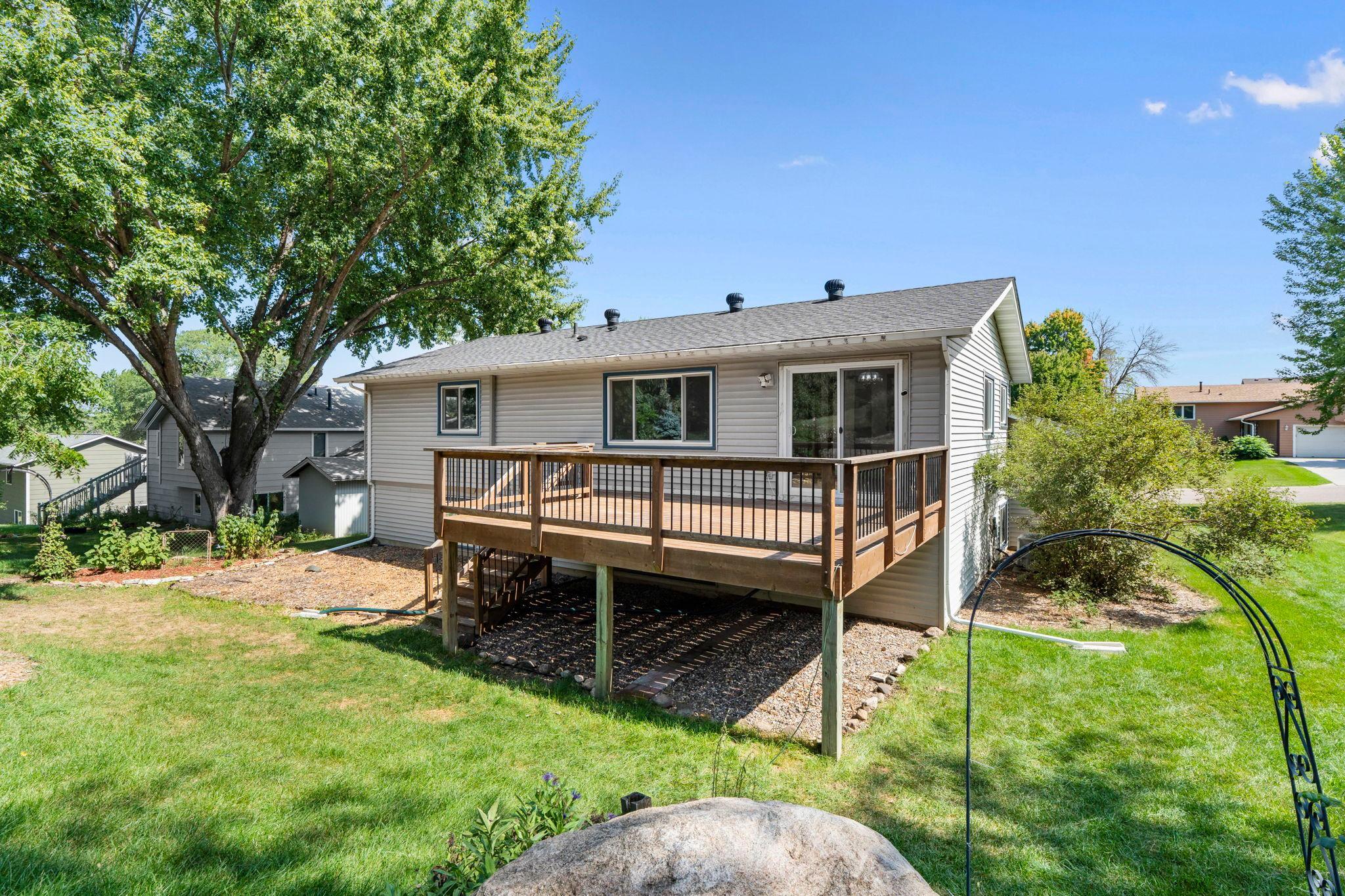 16995 Gannon Way W Property Photo 4