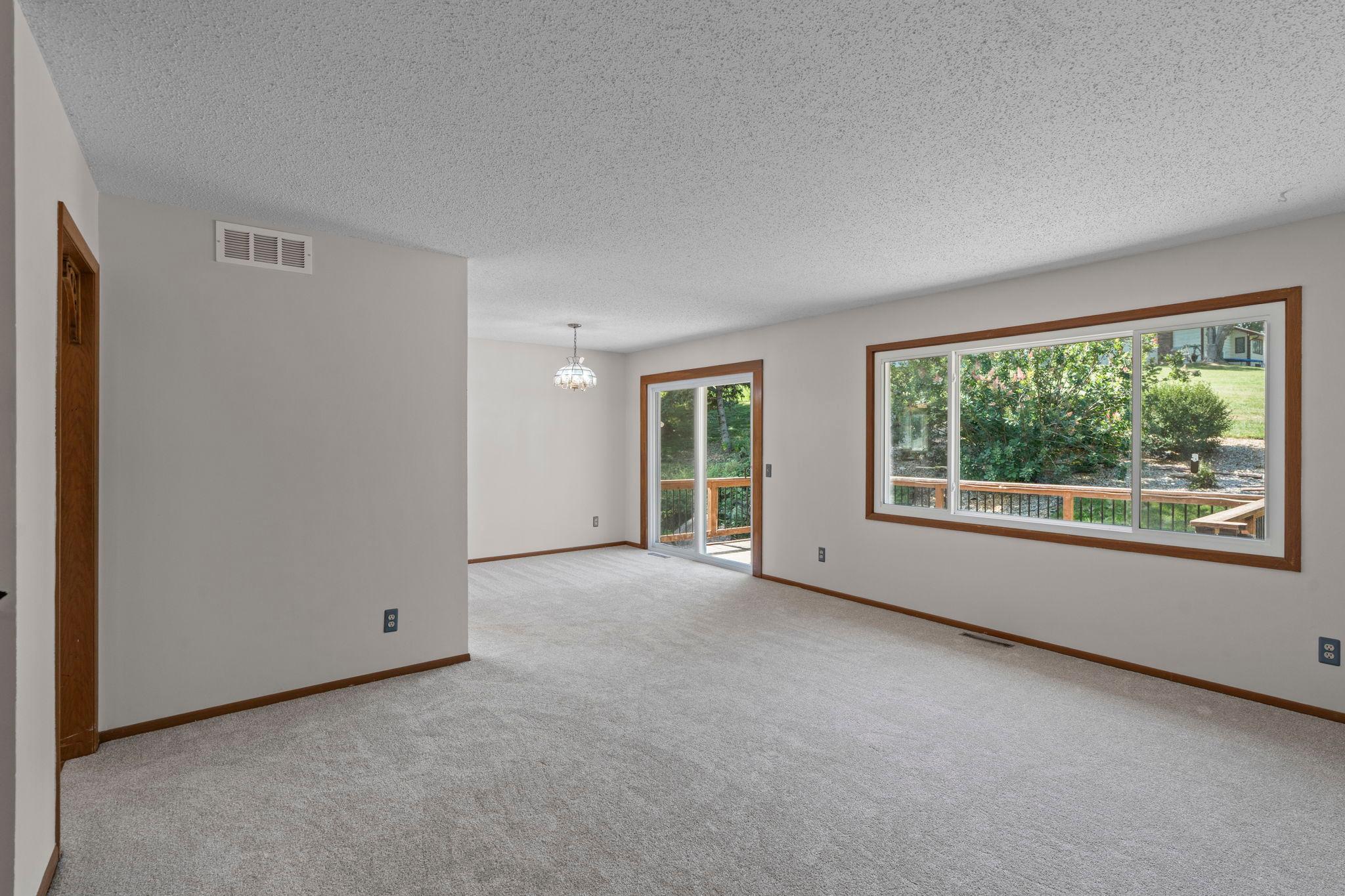 16995 Gannon Way W Property Photo 7