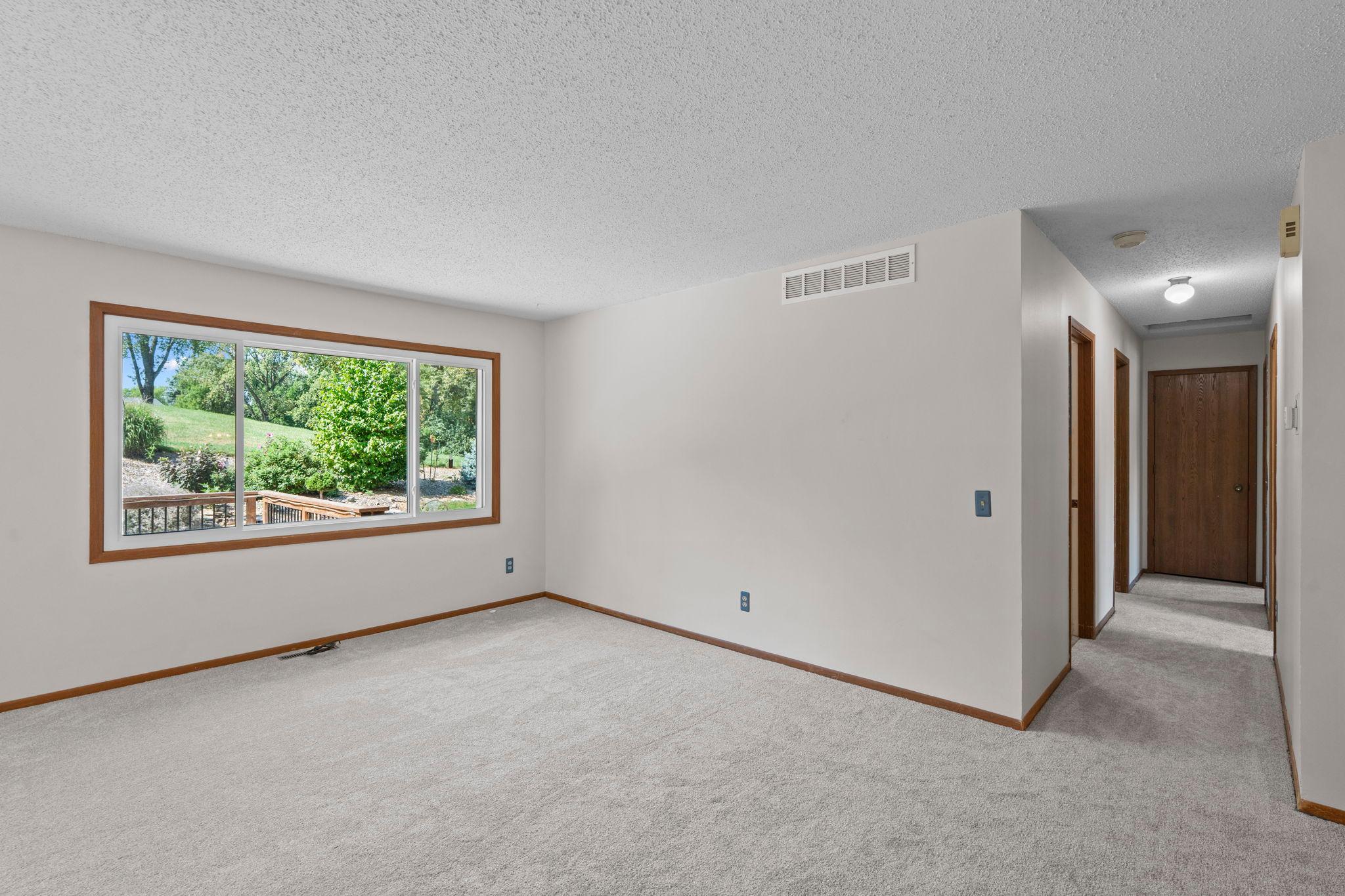 16995 Gannon Way W Property Photo 8