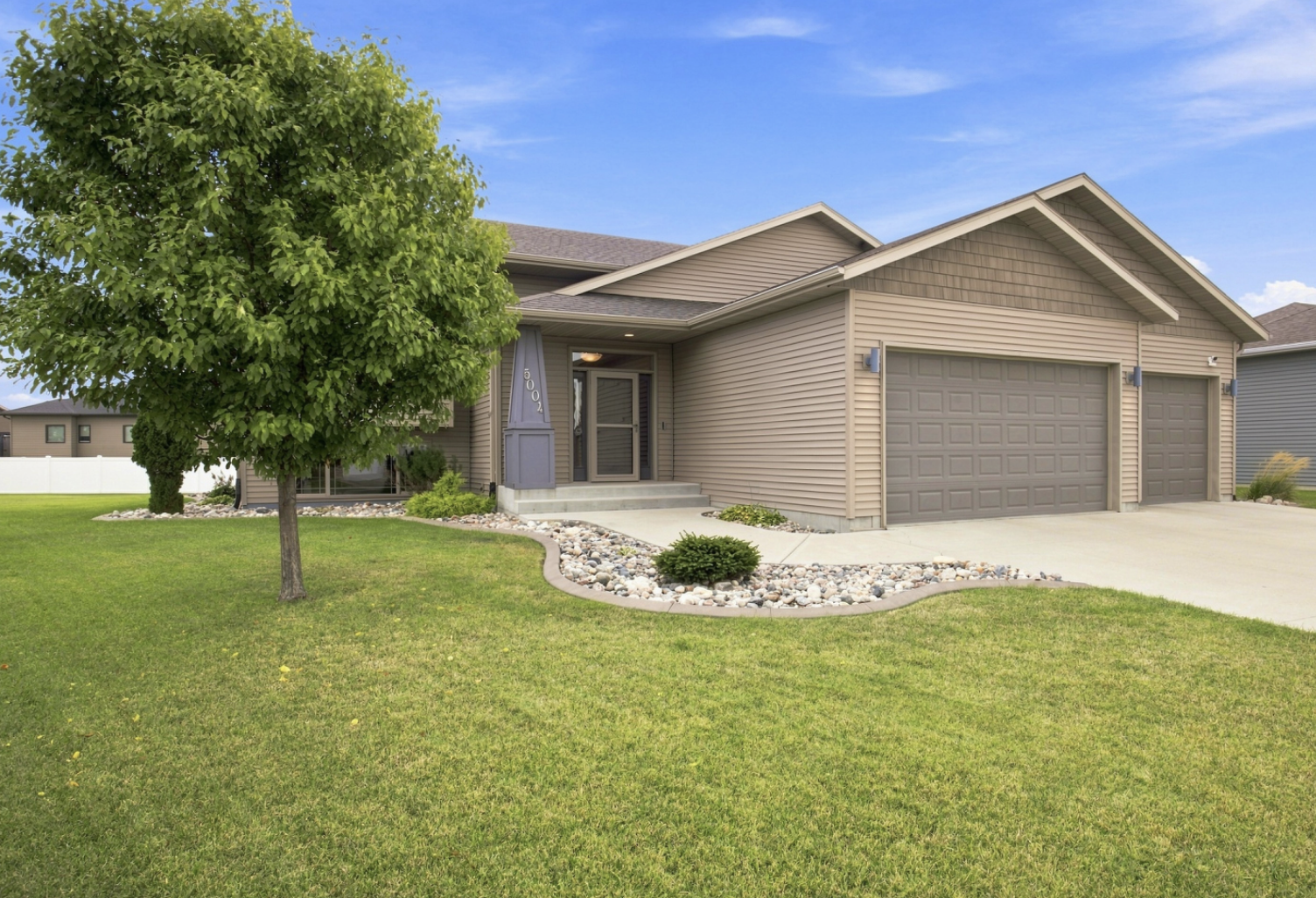 5004 Loden Court S Property Photo 1