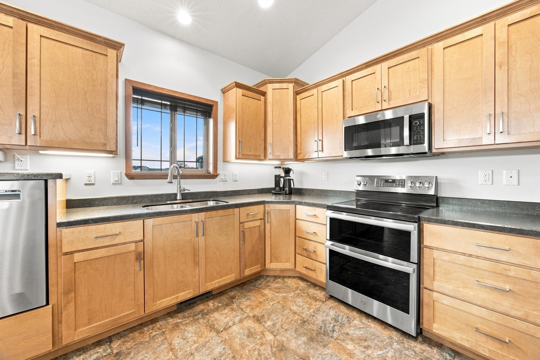 5004 Loden Court S Property Photo 16