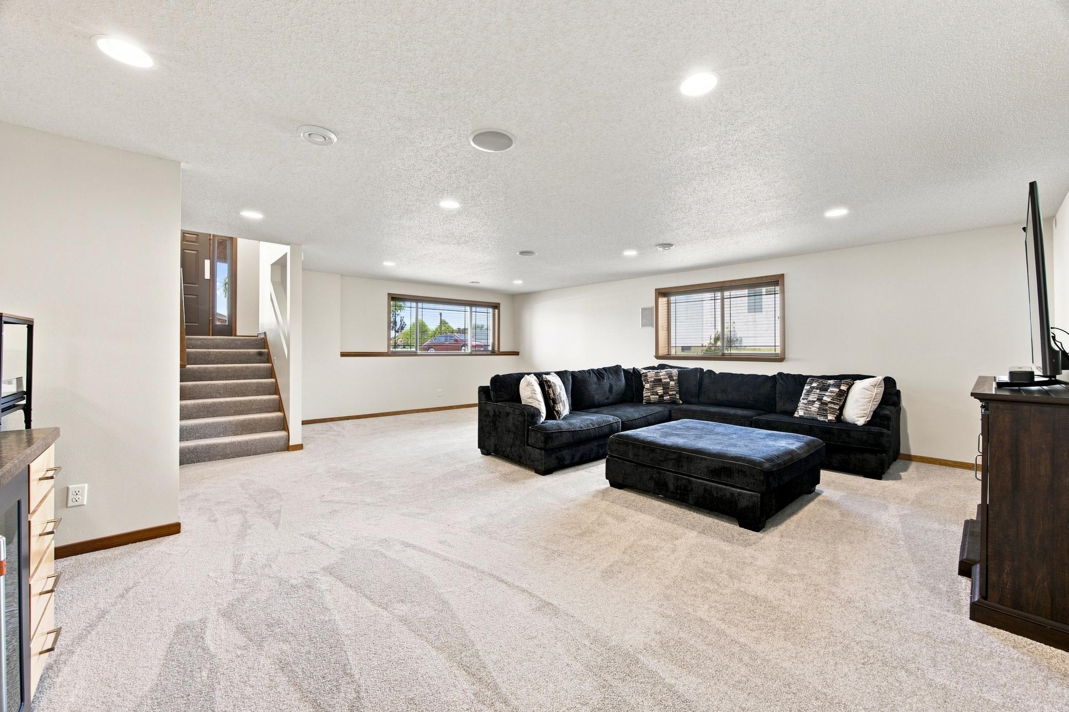 5004 Loden Court S Property Photo 32
