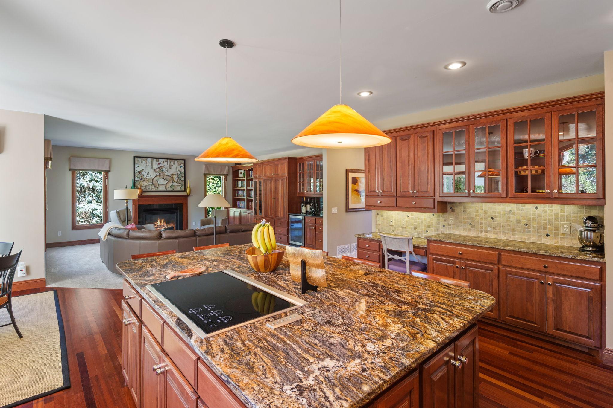 12100 Grandview Terrace Property Photo 9