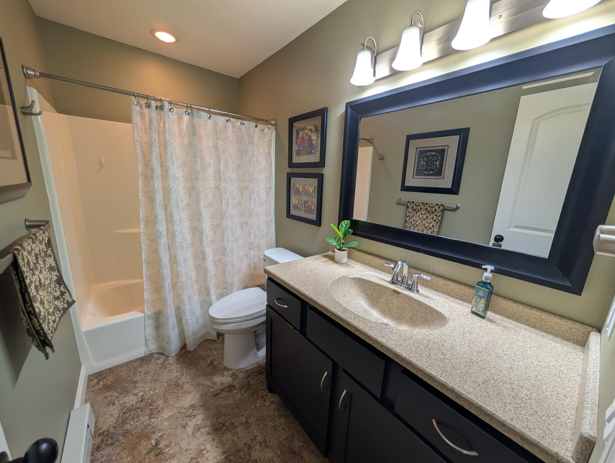 1825 Perlich Avenue 207 Property Photo 20