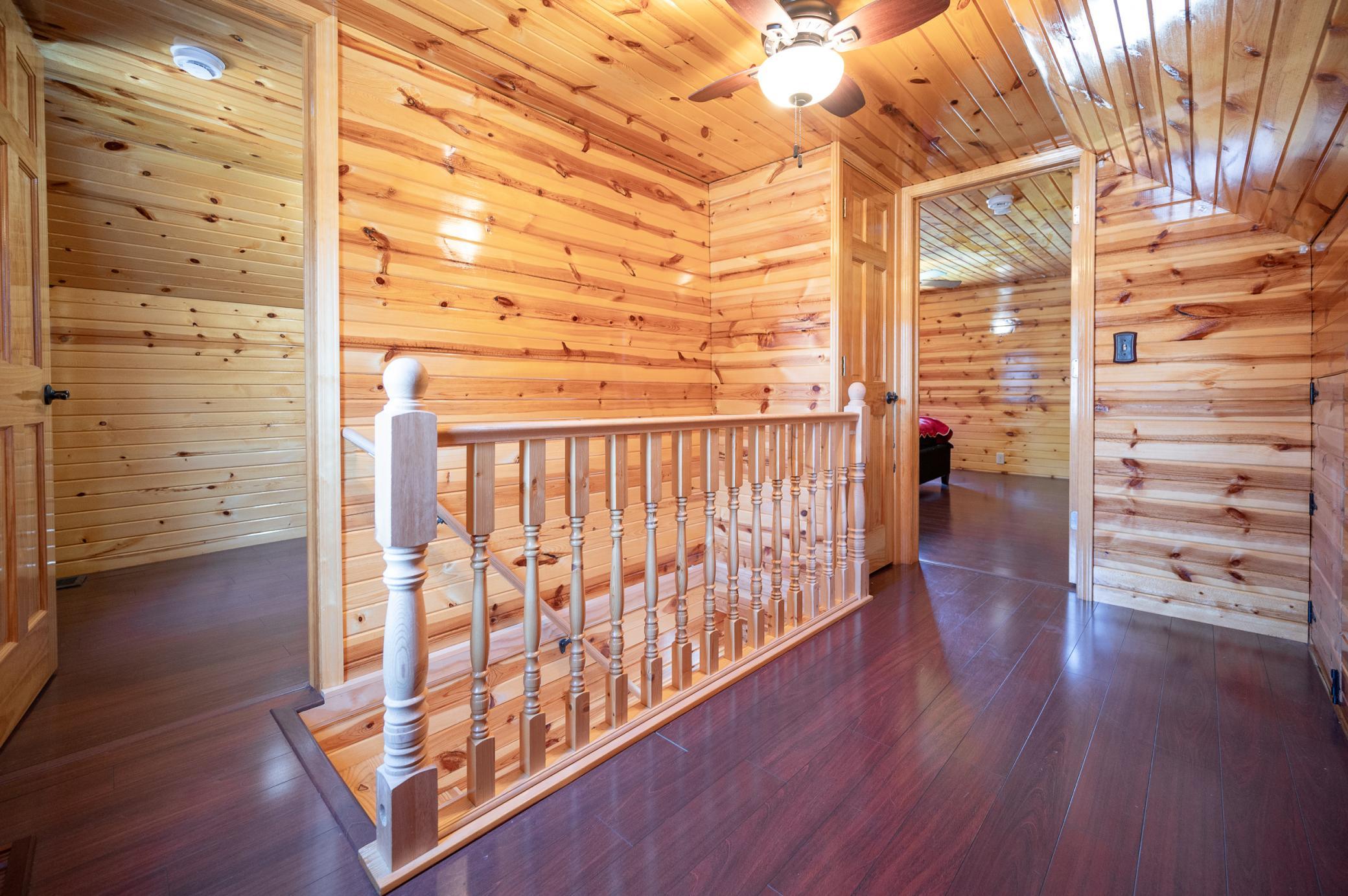 306 1st Street E Property Photo 9