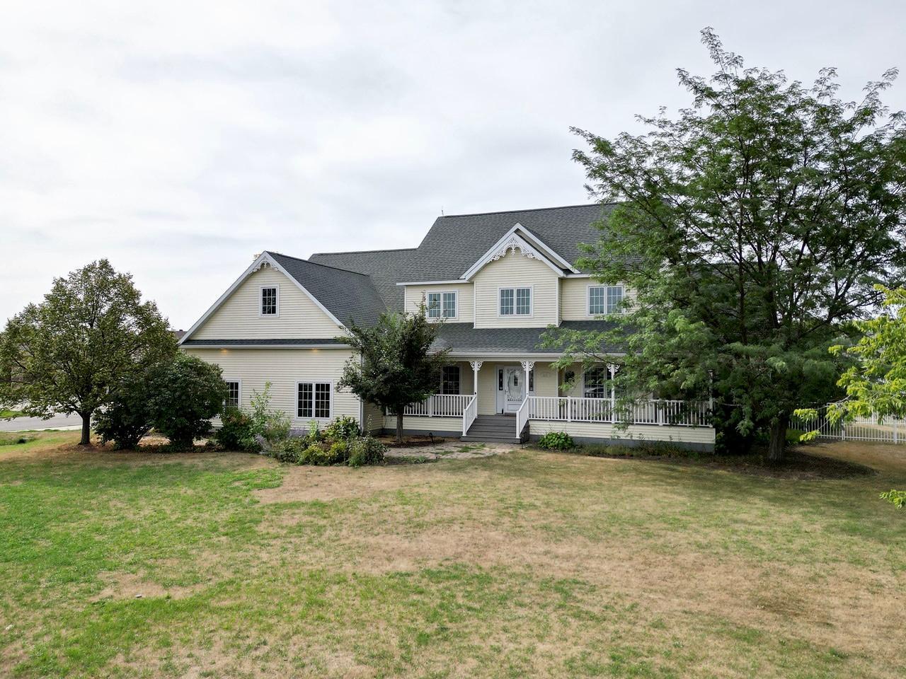 210 Hackberry Court Property Photo 2