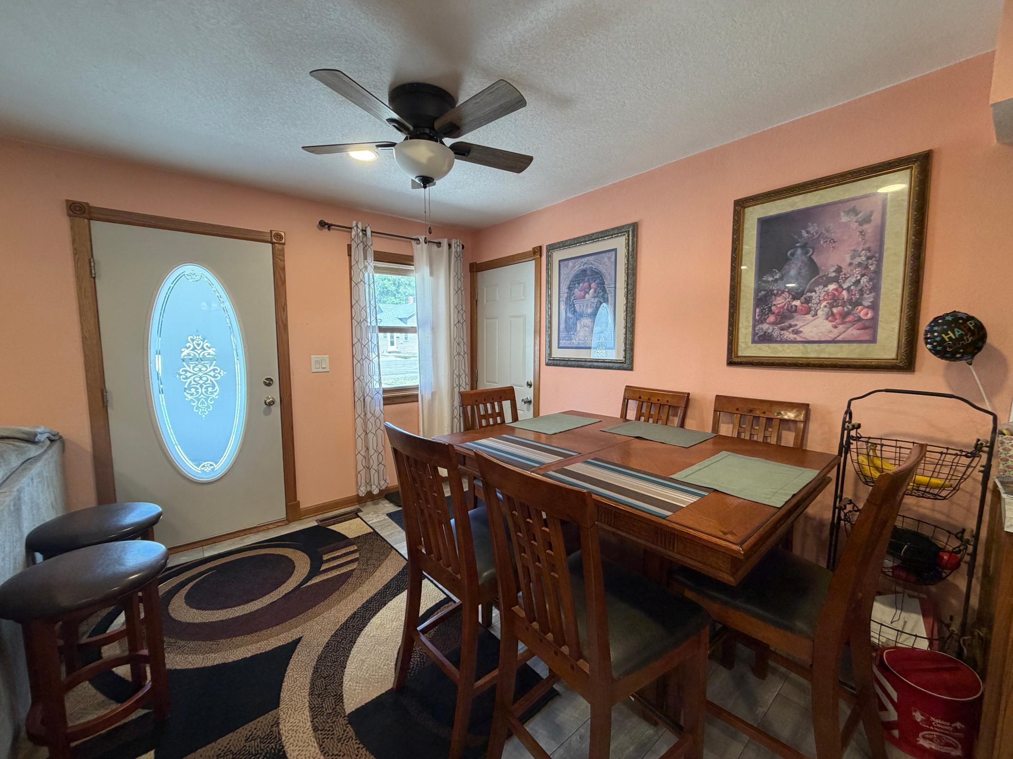 231 Elizabeth Street E Property Photo 8