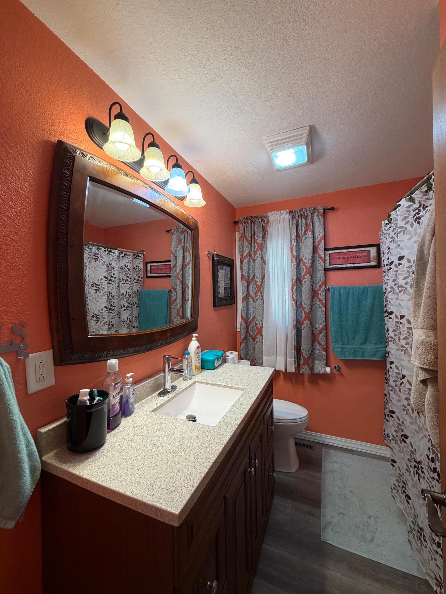231 Elizabeth Street E Property Photo 9