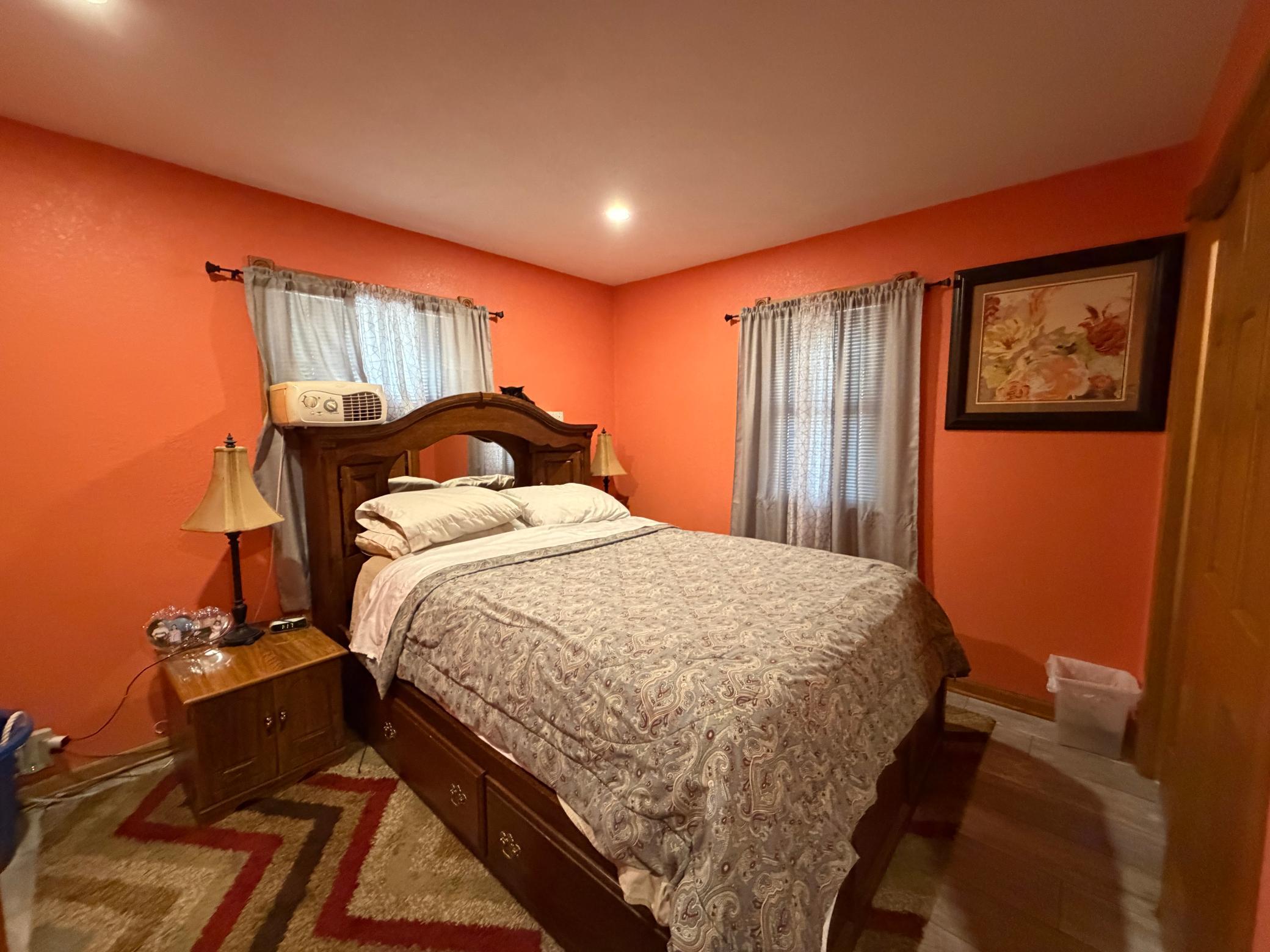 231 Elizabeth Street E Property Photo 12