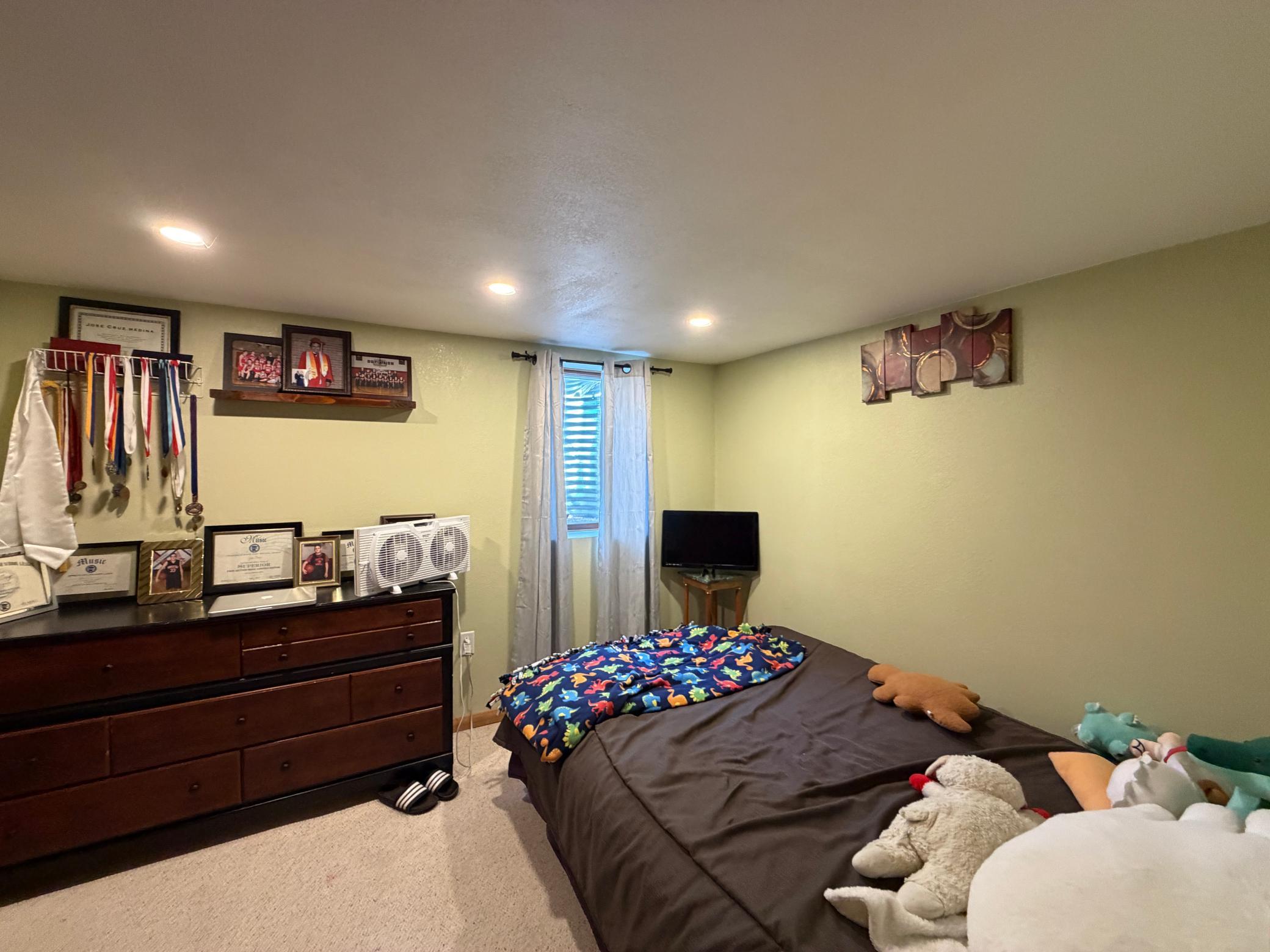 231 Elizabeth Street E Property Photo 16
