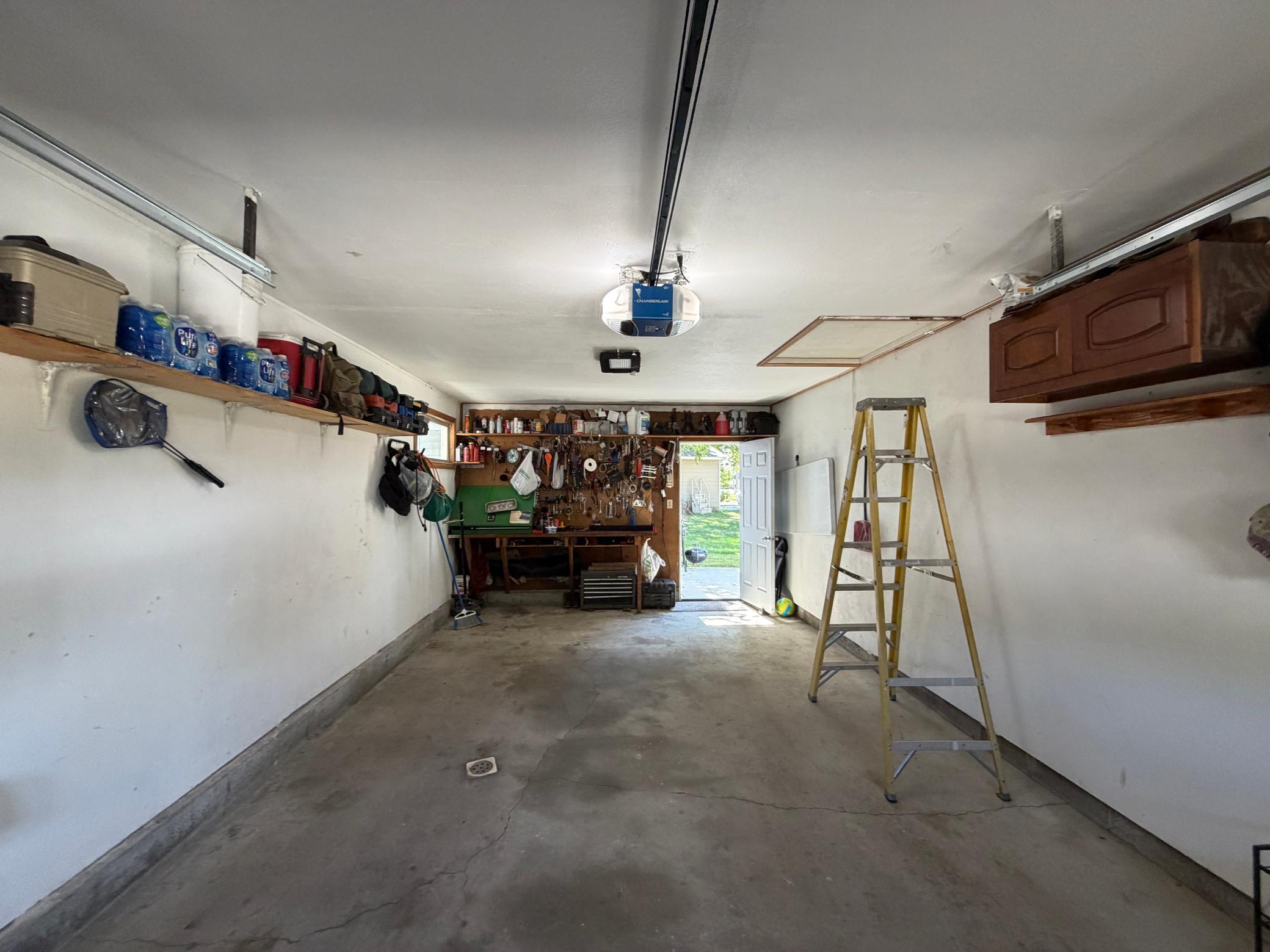 231 Elizabeth Street E Property Photo 22