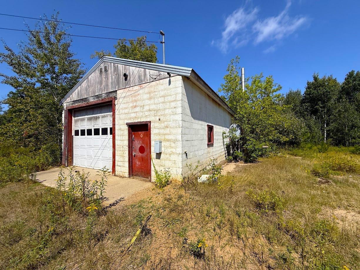 10082 Legionville Road Property Photo 14