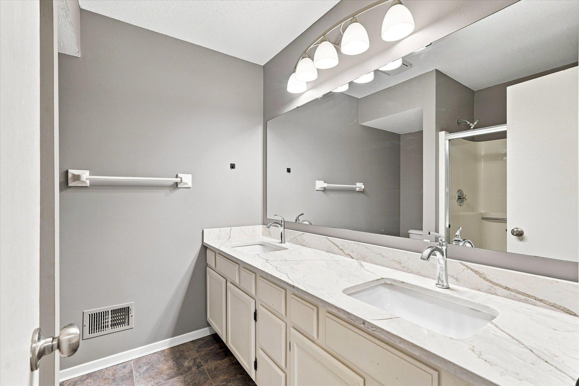 10943 Quebec Avenue S Property Photo 25