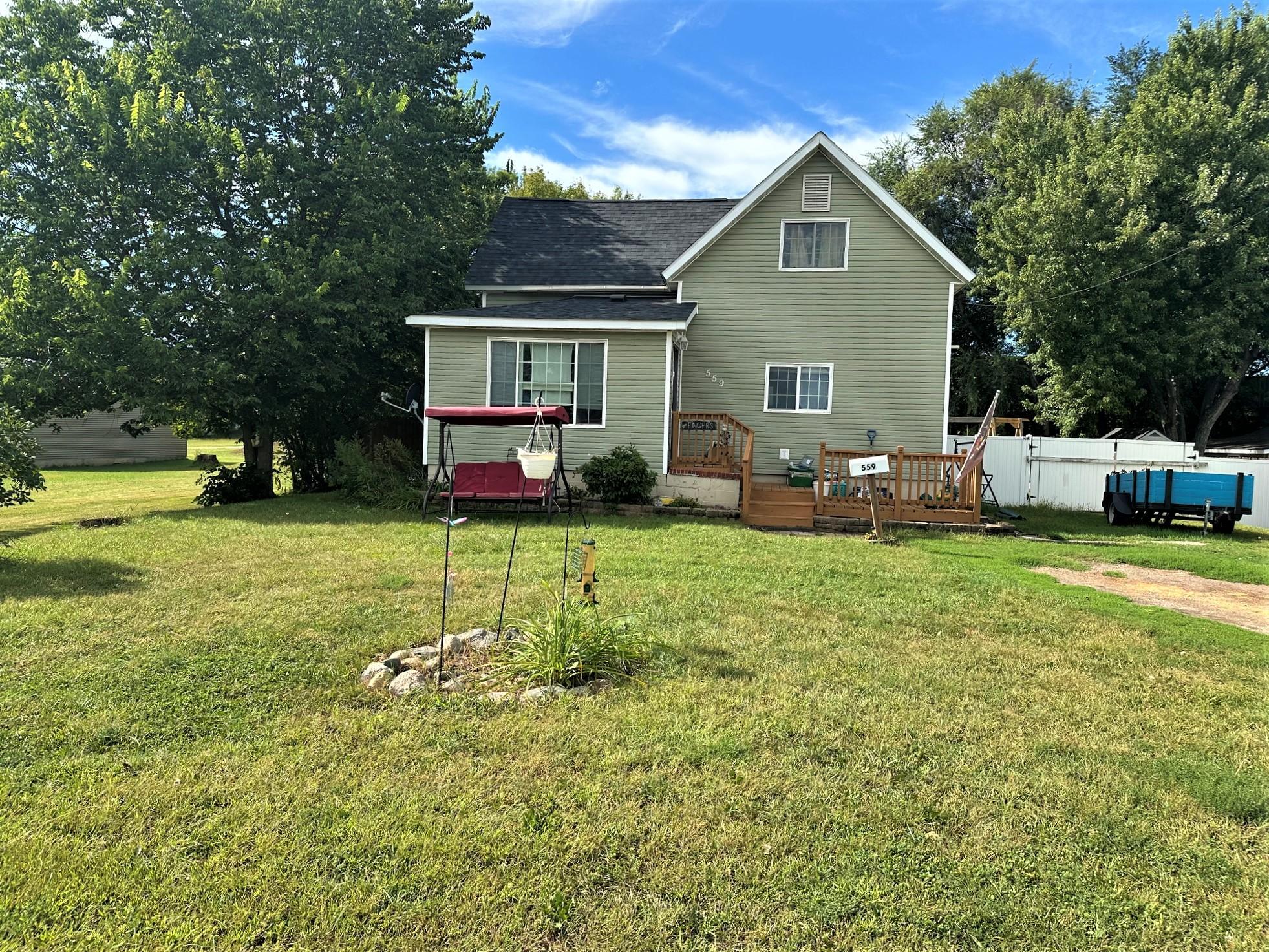 559 S 1st Street Property Photo 1