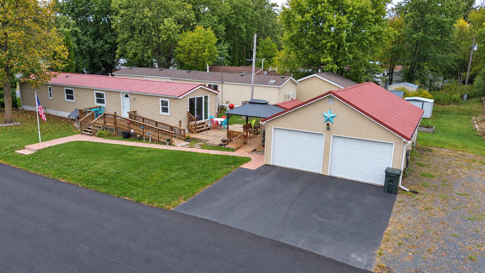 604 Milltown Avenue N Property Photo 1