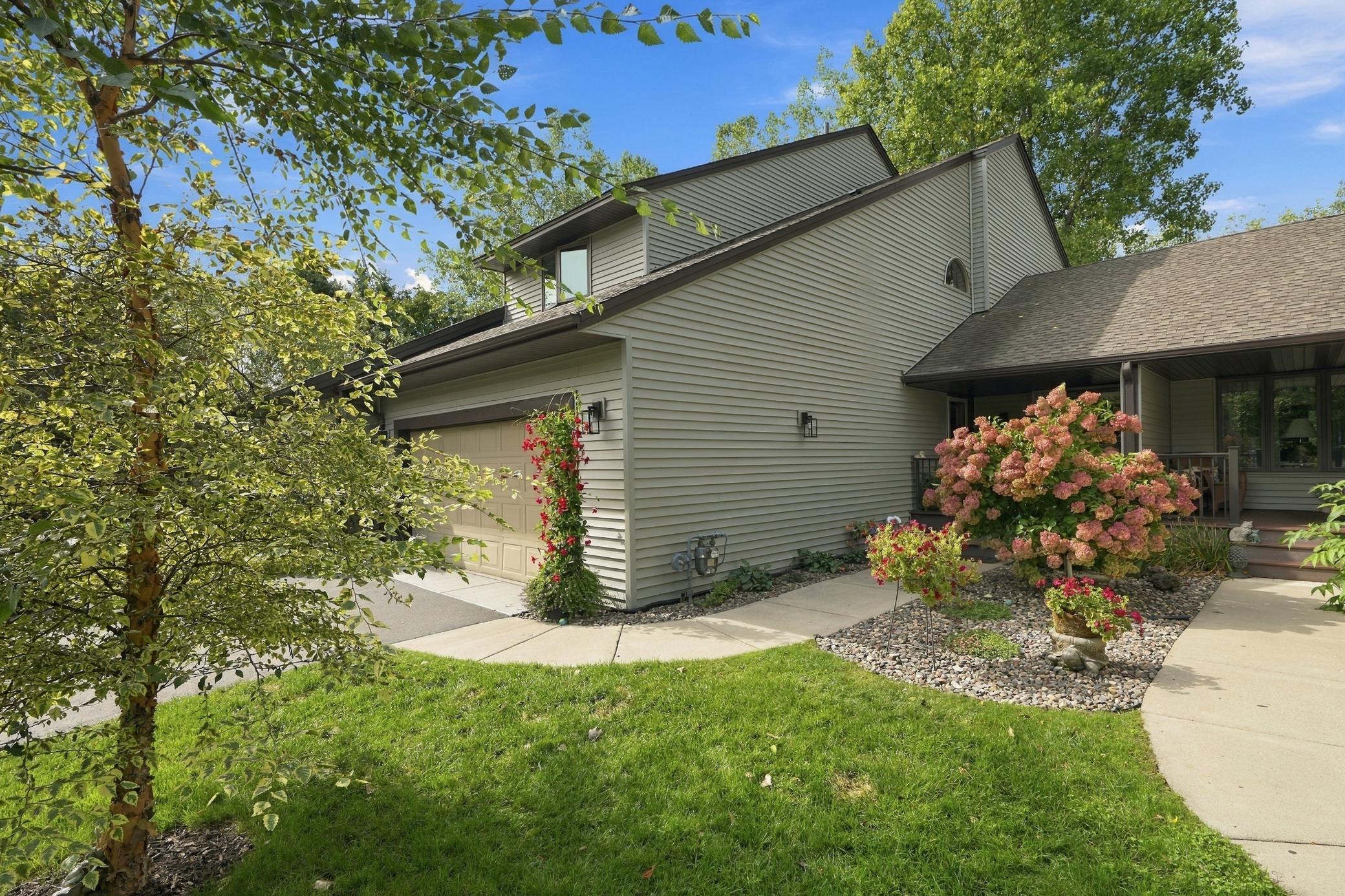 3683 Widgeon Way Property Photo 6