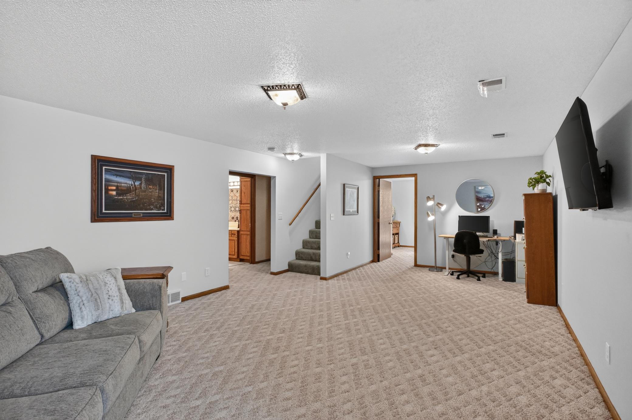 1258 Westbrook Circle Property Photo 27