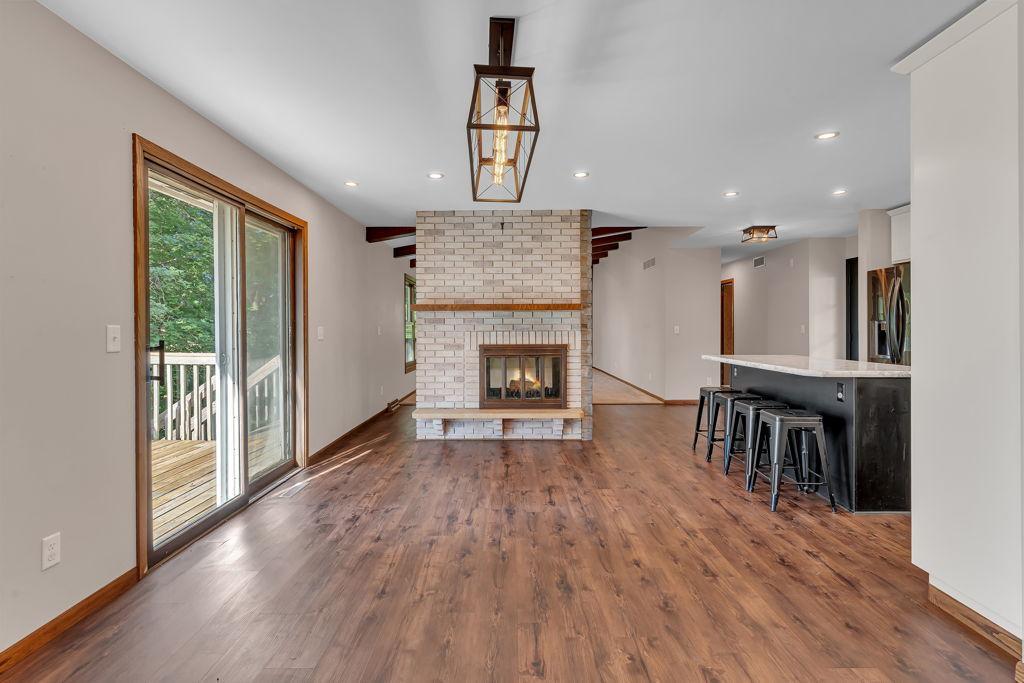 10020 15th Avenue Se Property Photo 7