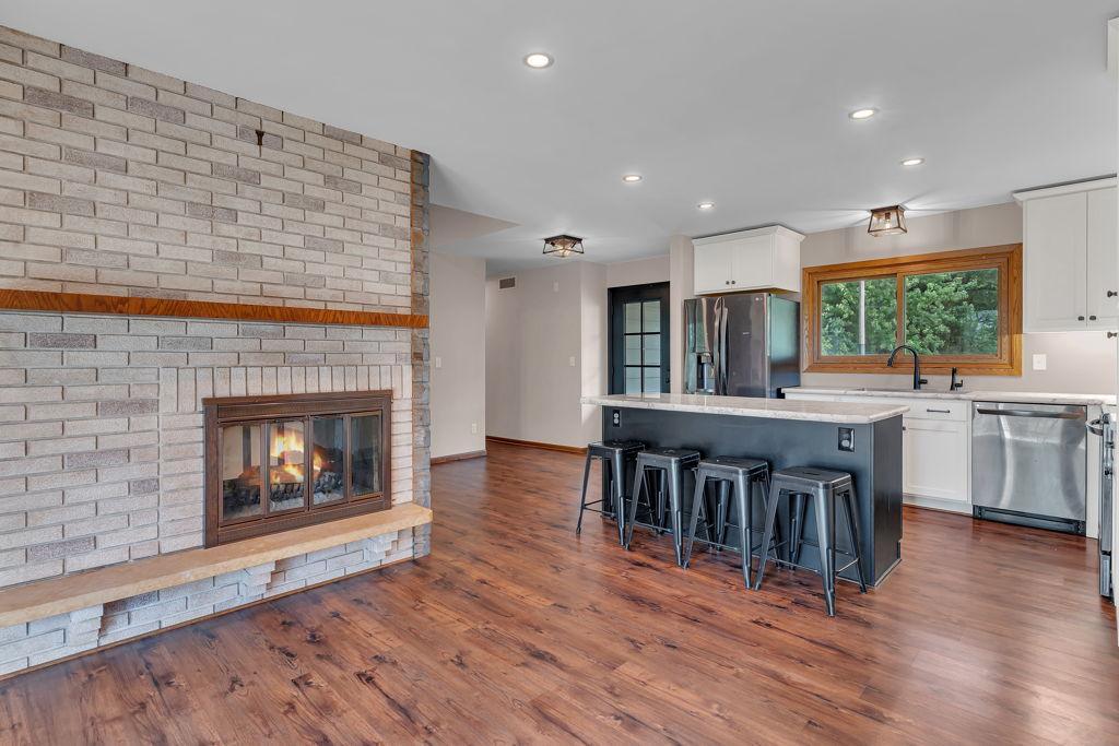 10020 15th Avenue Se Property Photo 8