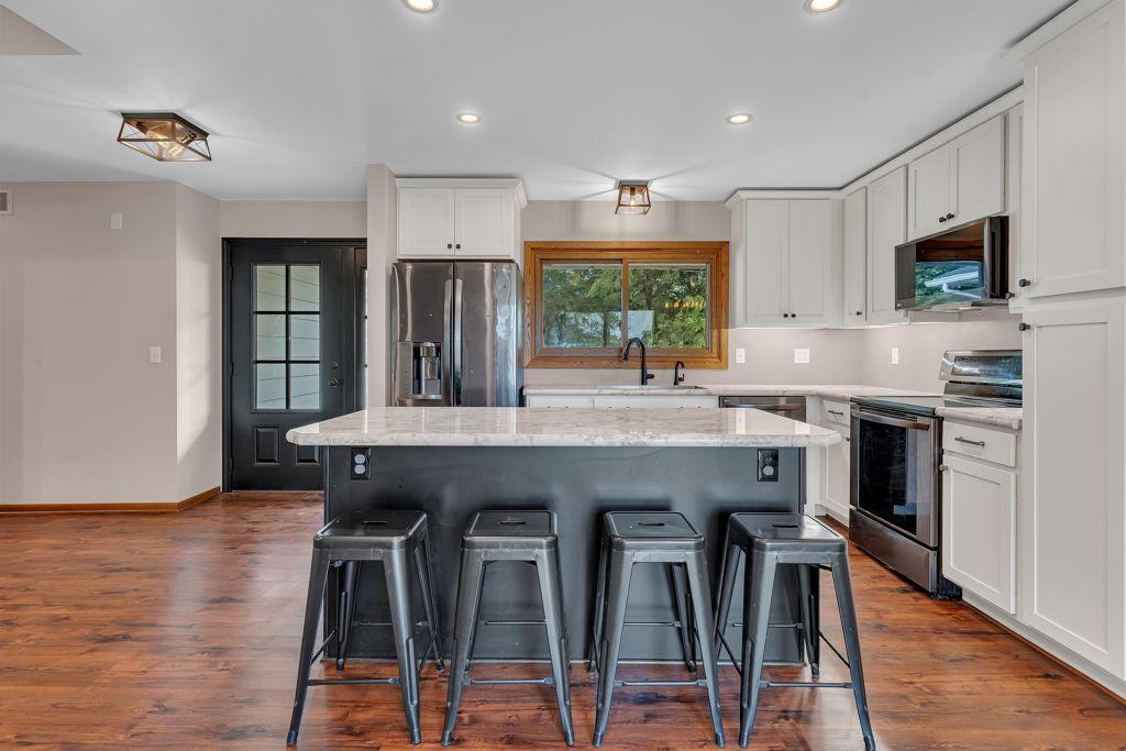 10020 15th Avenue Se Property Photo 9