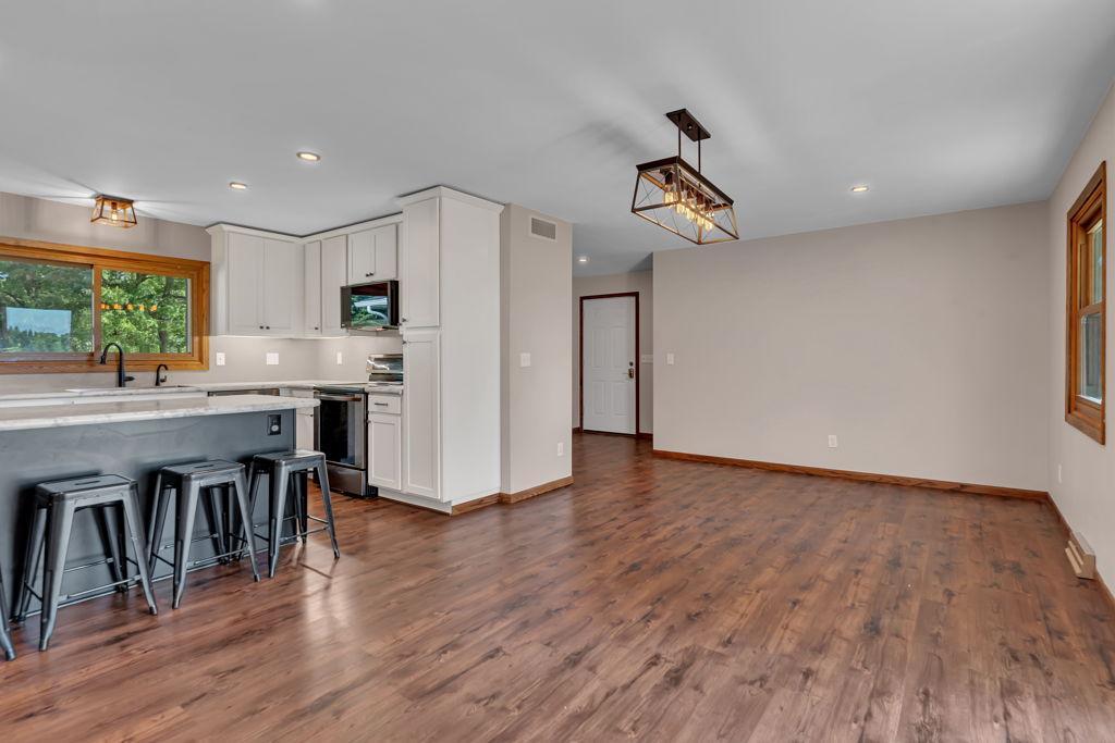 10020 15th Avenue Se Property Photo 10