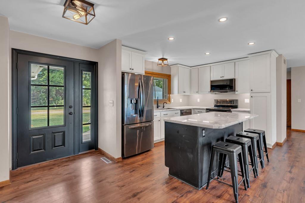 10020 15th Avenue Se Property Photo 11
