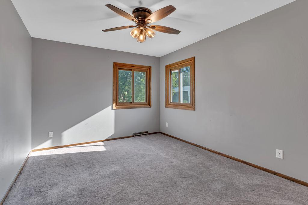 10020 15th Avenue Se Property Photo 13