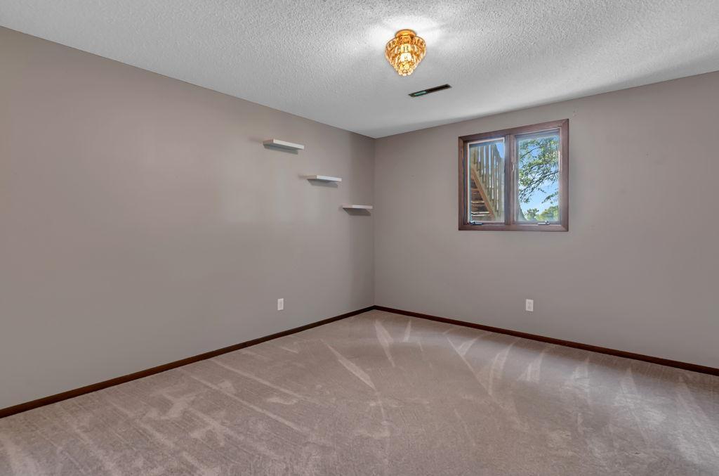 10020 15th Avenue Se Property Photo 22
