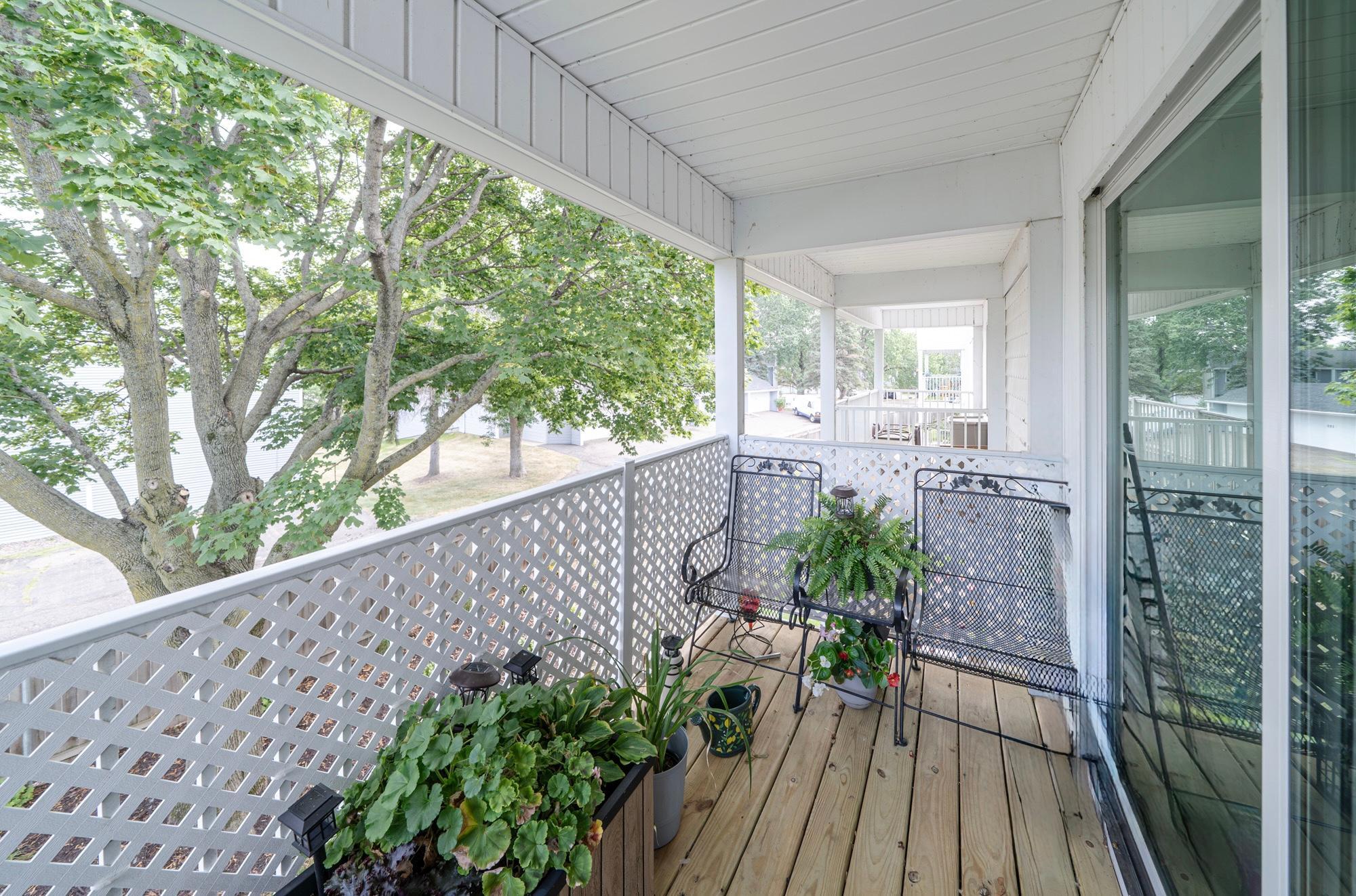 132 Demont Avenue E 326 Property Photo 7