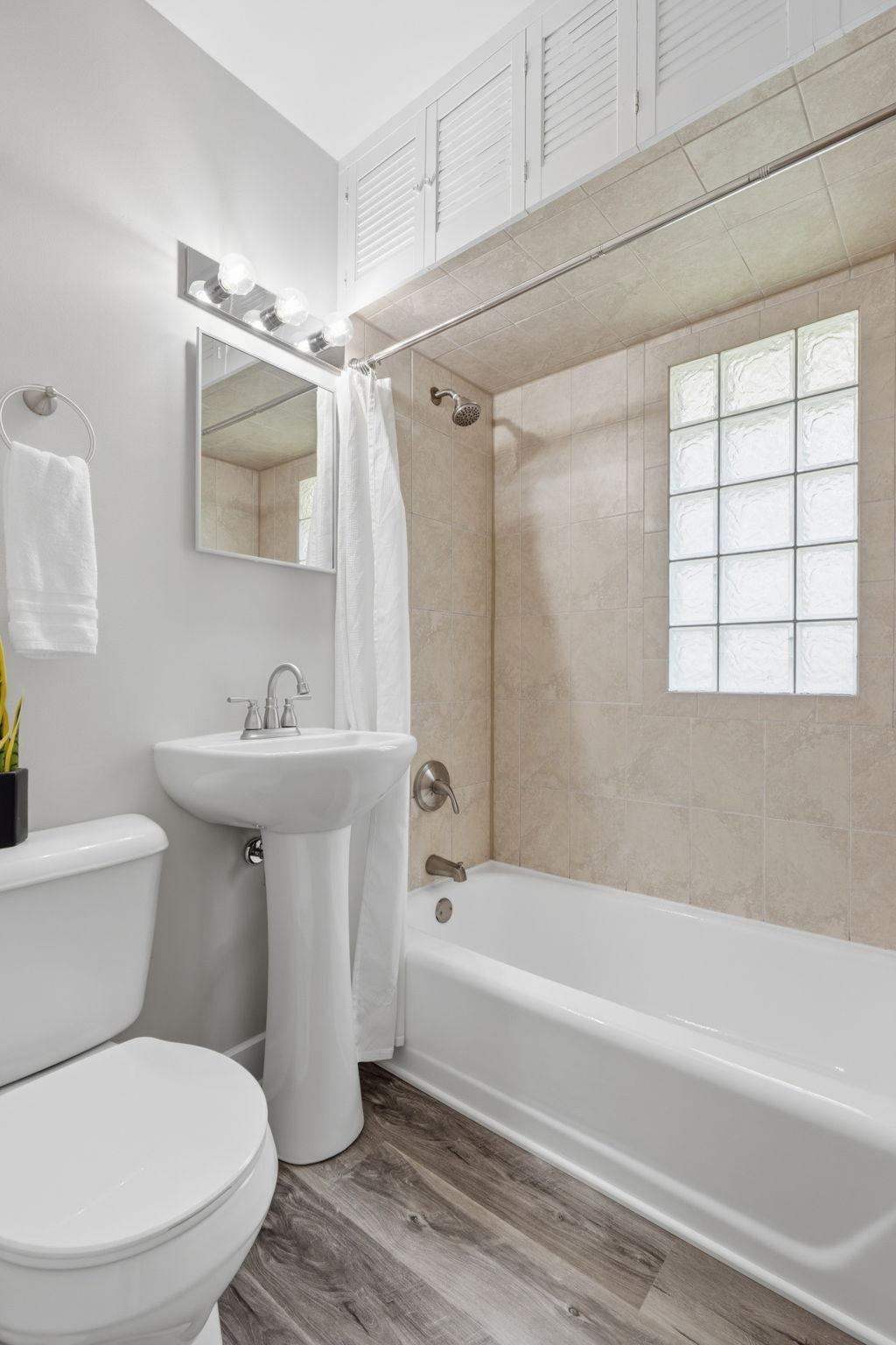 3407 Logan Avenue N Property Photo 18