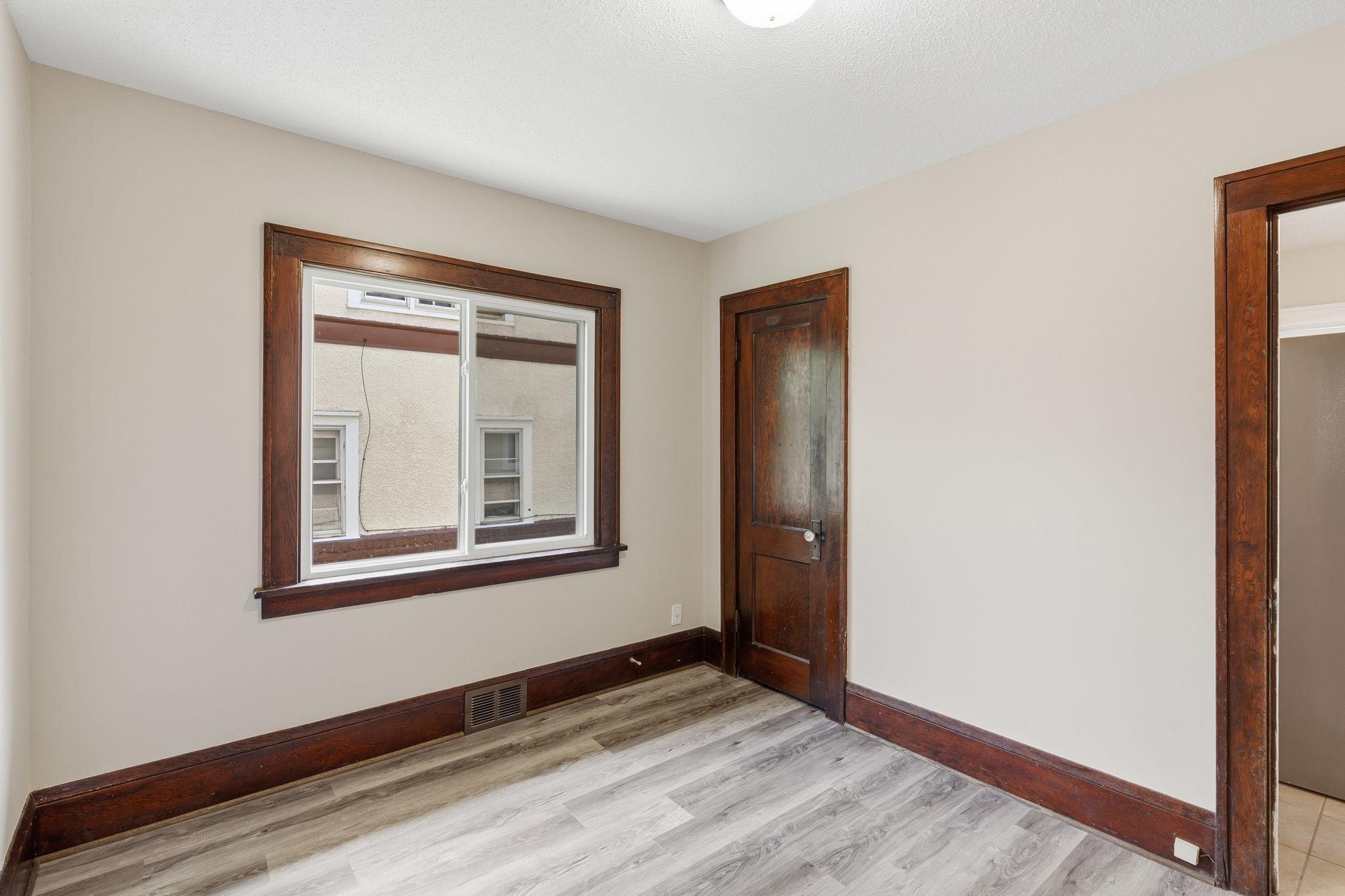 3407 Logan Avenue N Property Photo 23