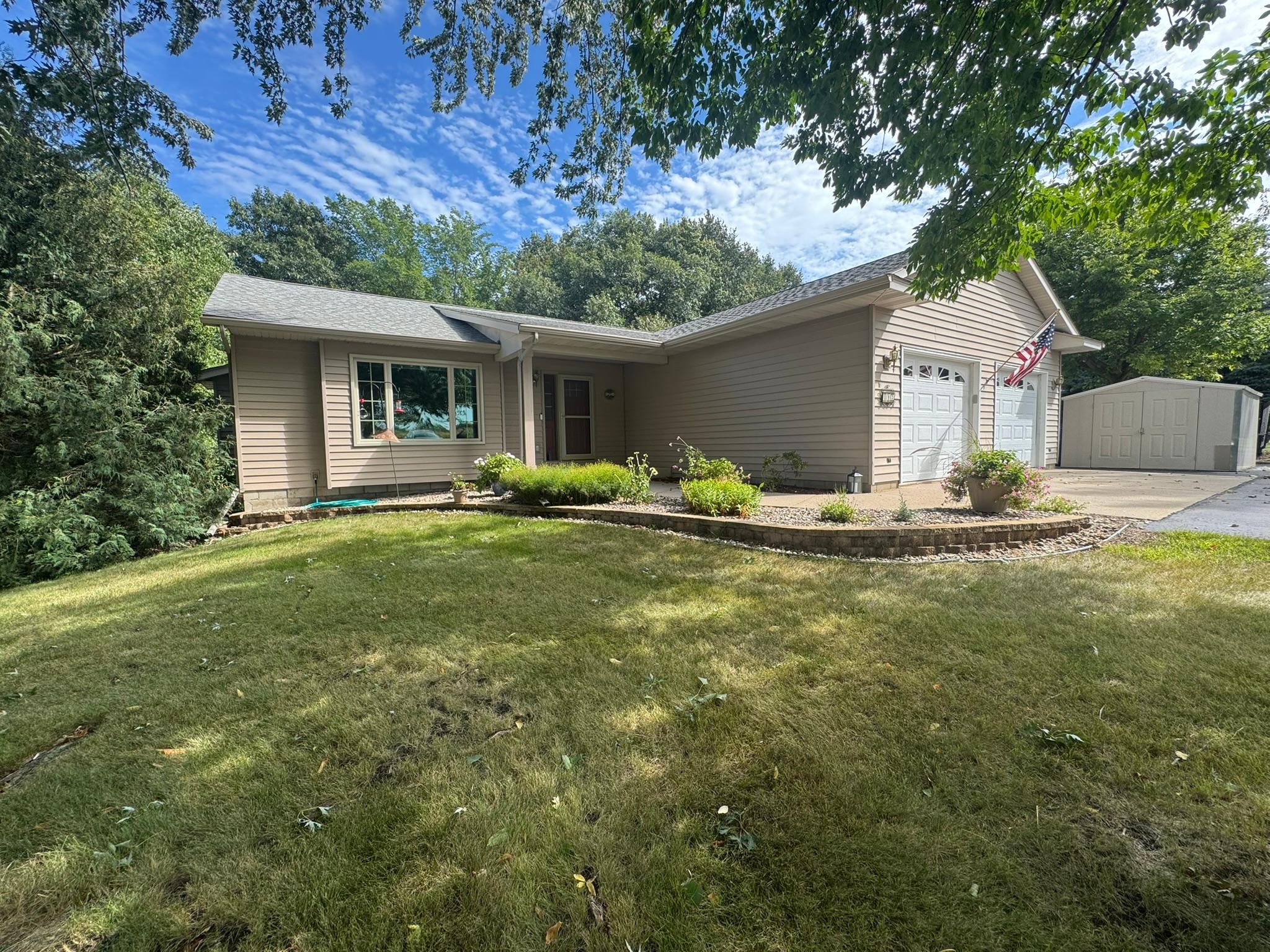 142 Jacks Drive Property Photo 2