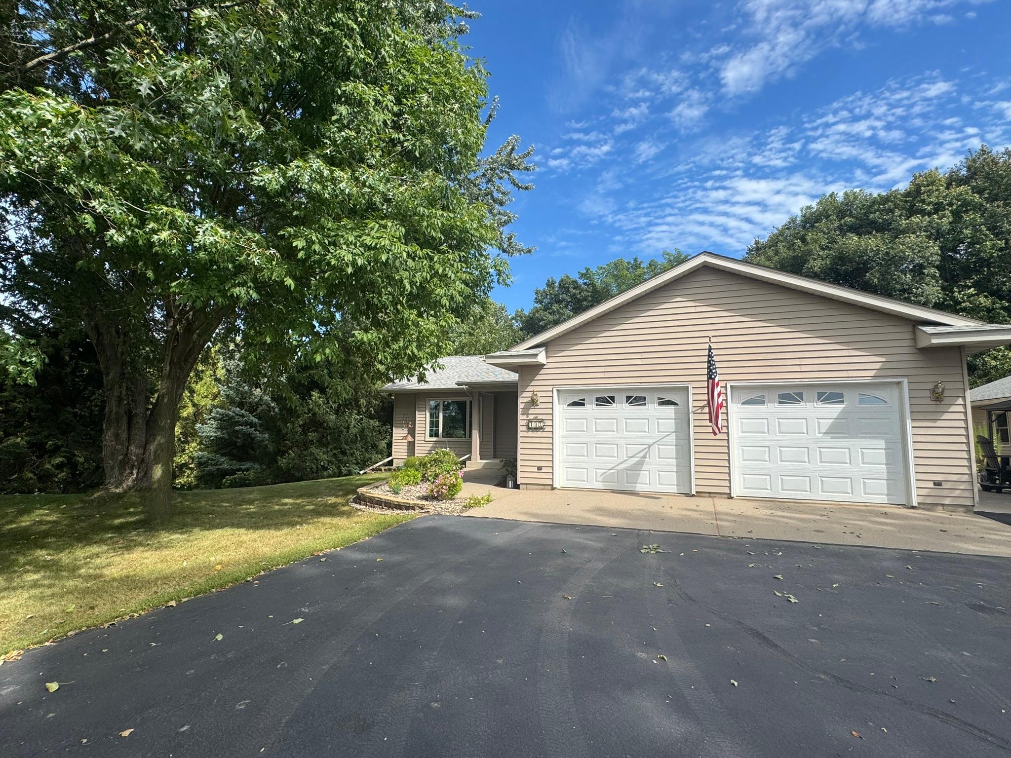 142 Jacks Drive Property Photo 3