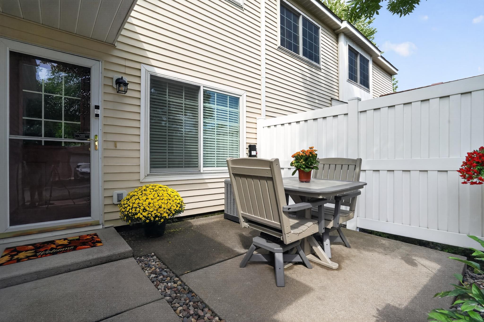 15955 Finch Lane Property Photo 1