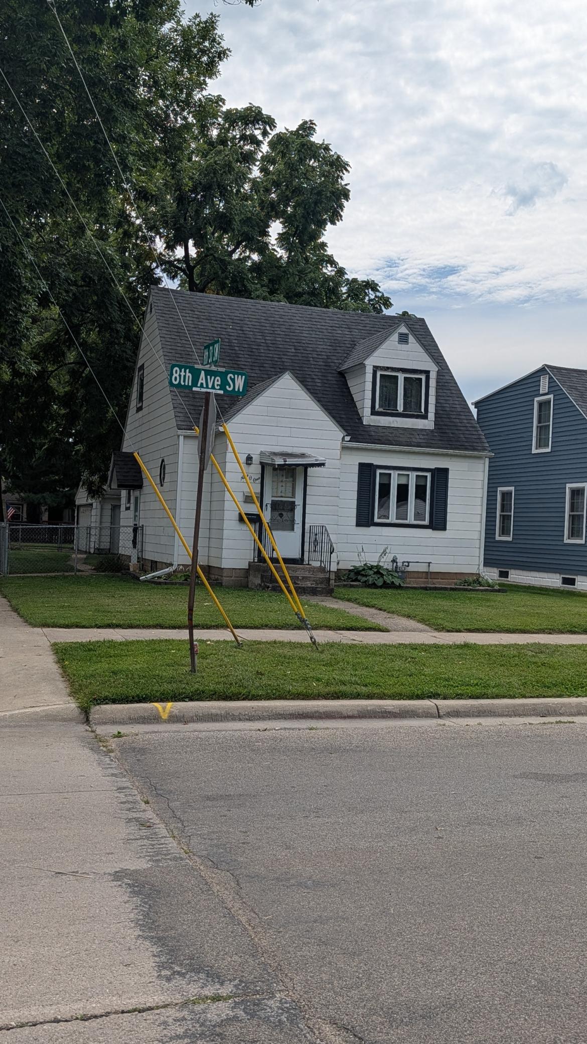901 8th Avenue Sw Property Photo 1