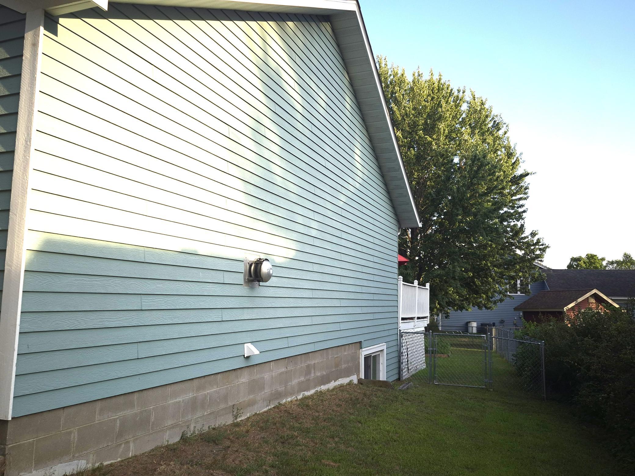 906 21st Street Se Property Photo 5
