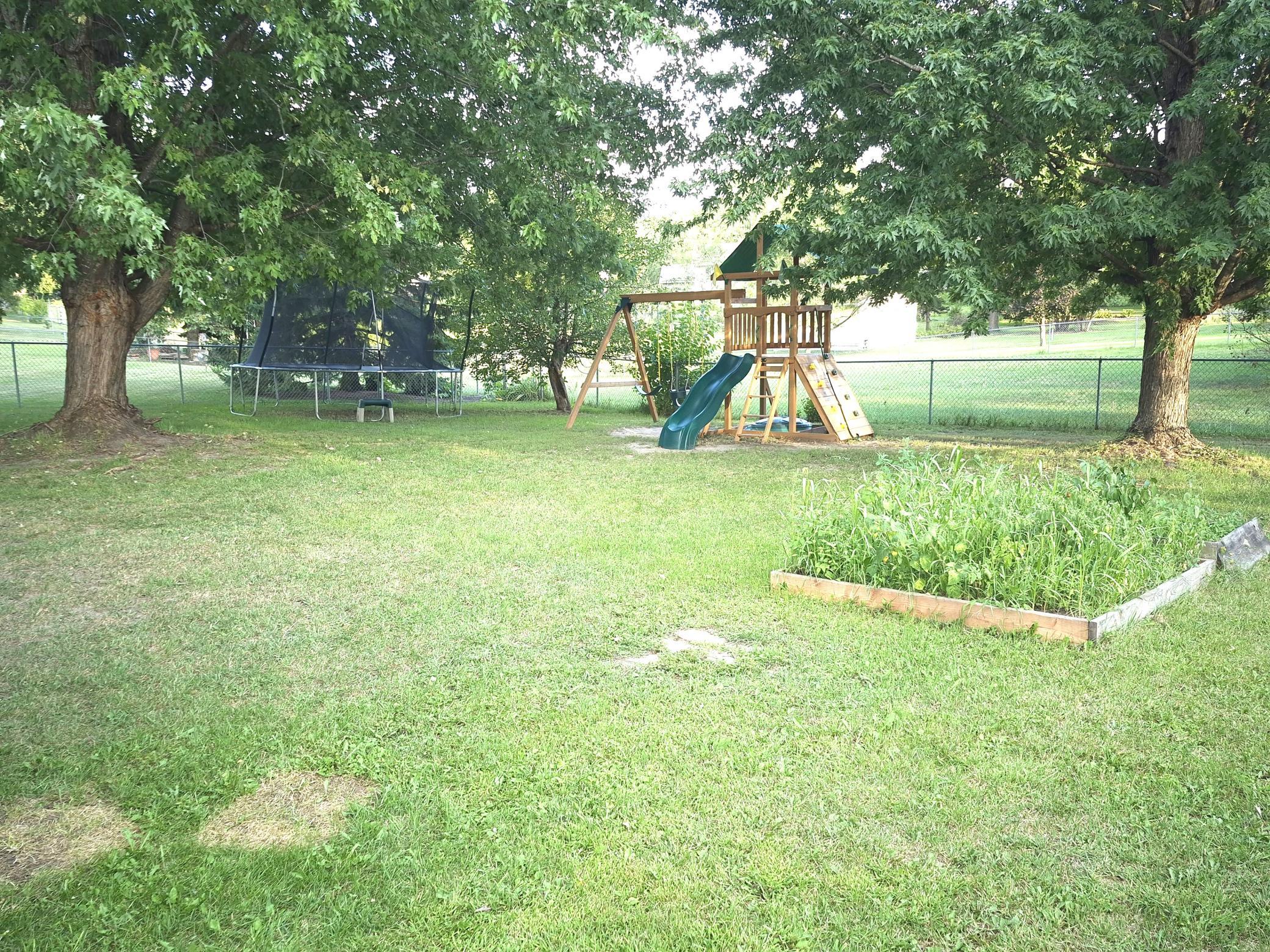 906 21st Street Se Property Photo 9