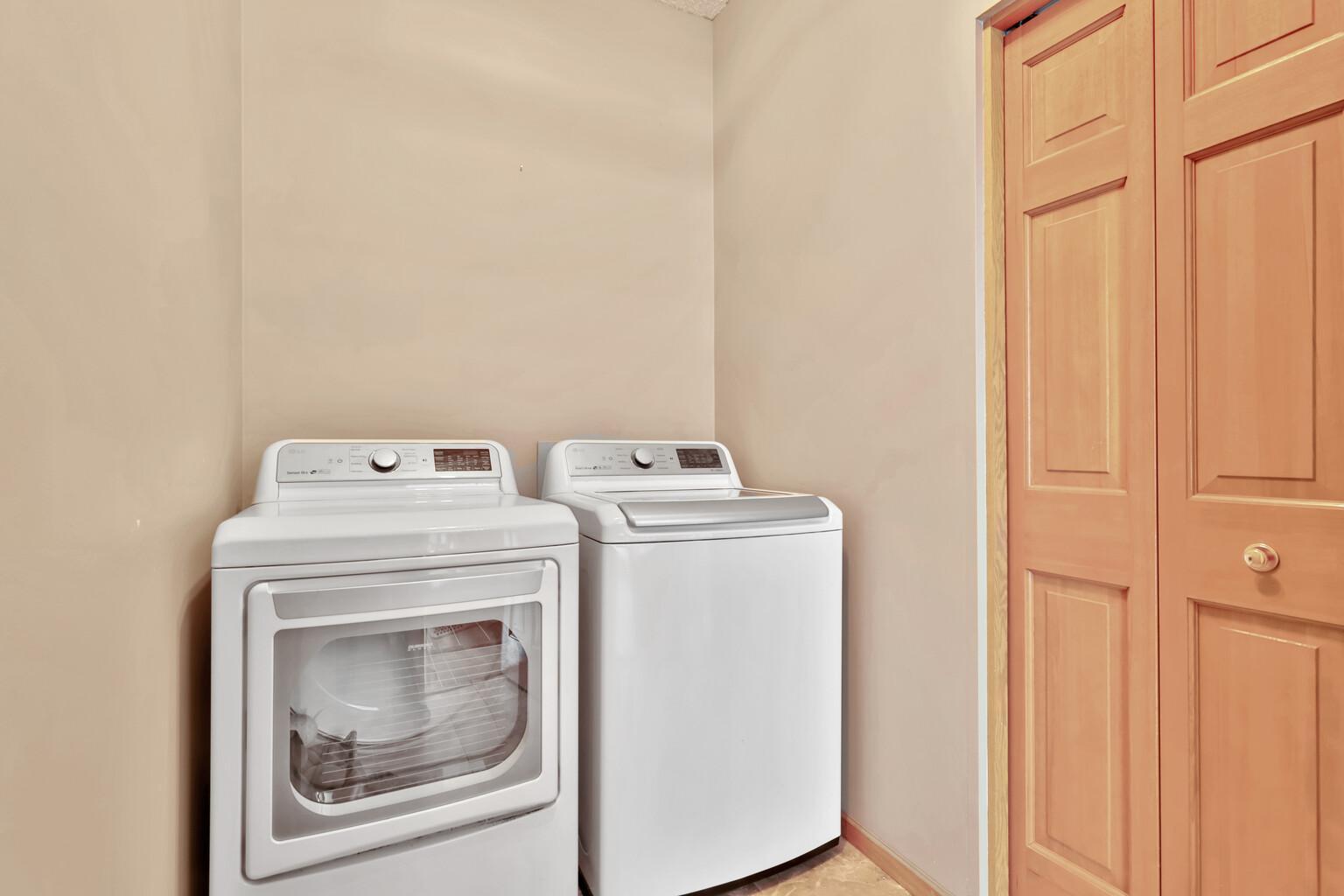 17408 Tessmer Court Property Photo 15