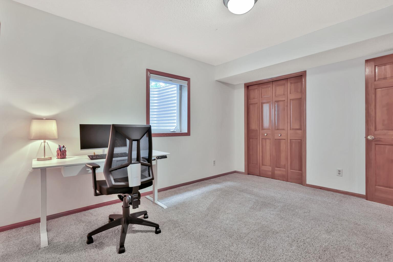 17408 Tessmer Court Property Photo 33