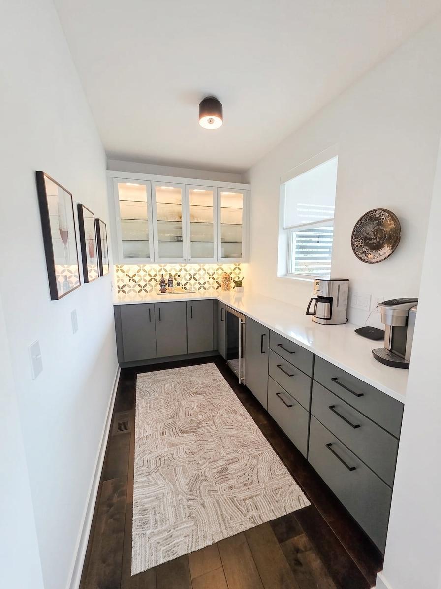 1305 Interlachen Drive Property Photo 8
