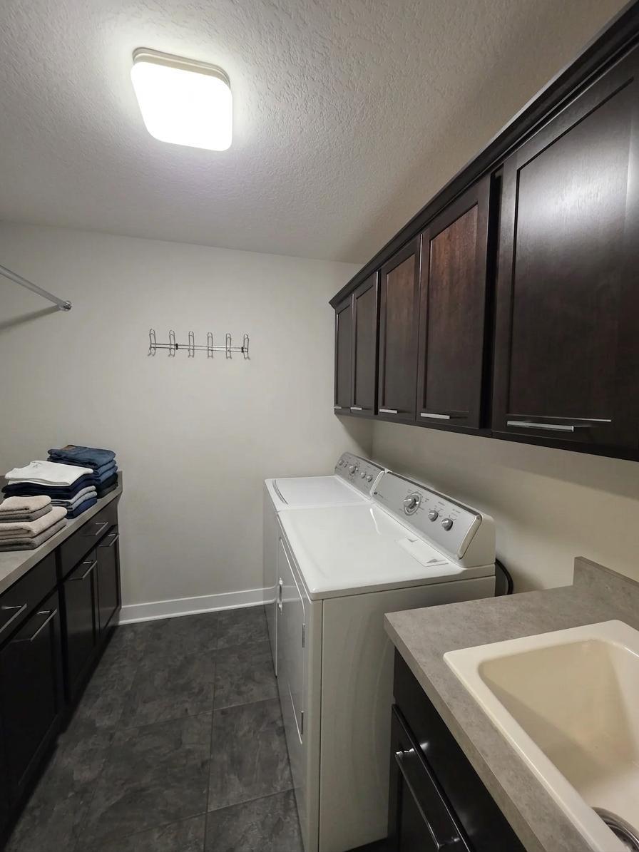 1305 Interlachen Drive Property Photo 28
