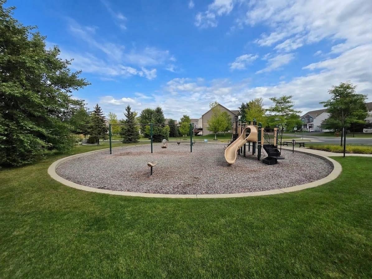 1305 Interlachen Drive Property Photo 41