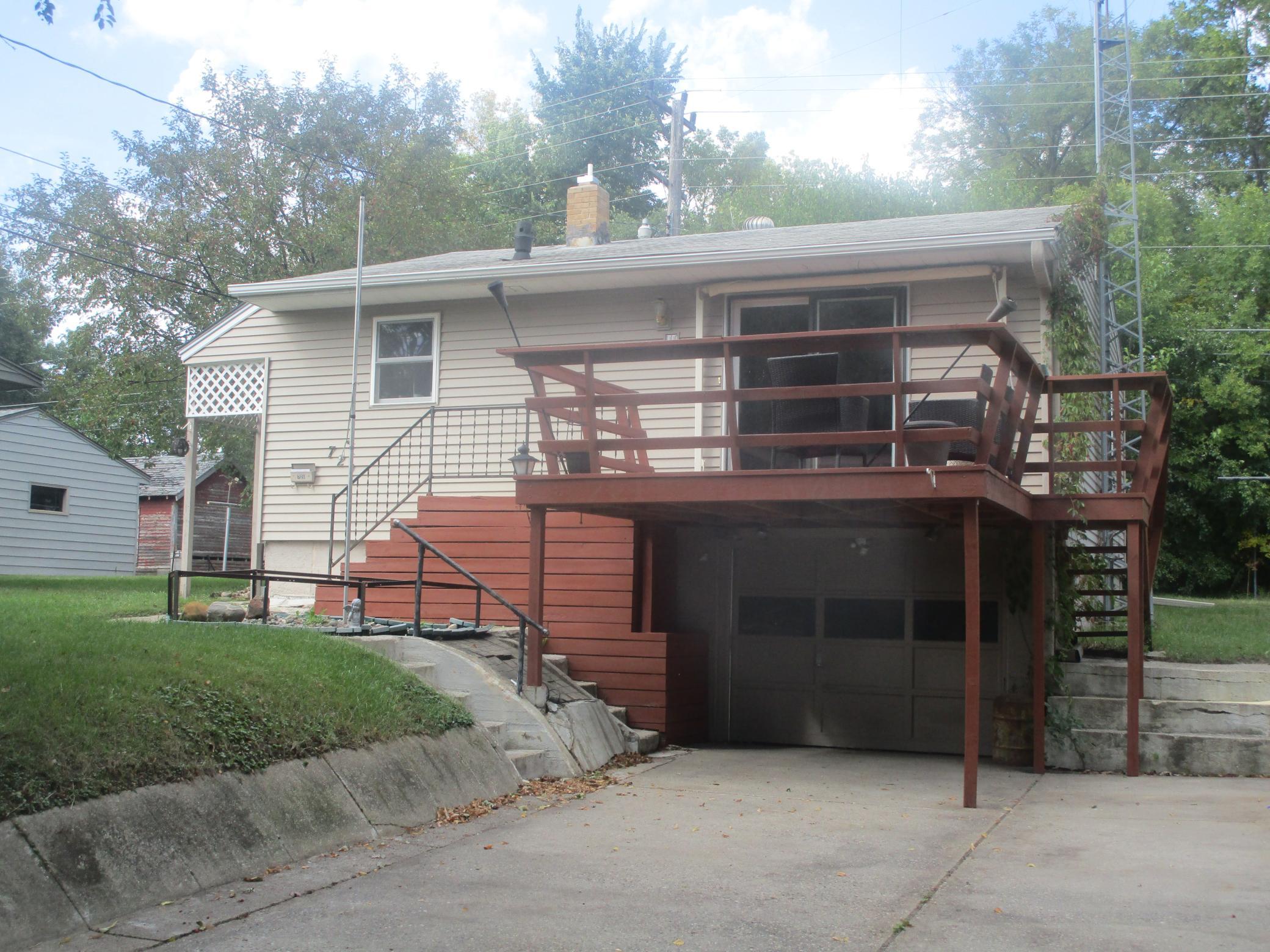 721 Riverside Court Property Photo 1