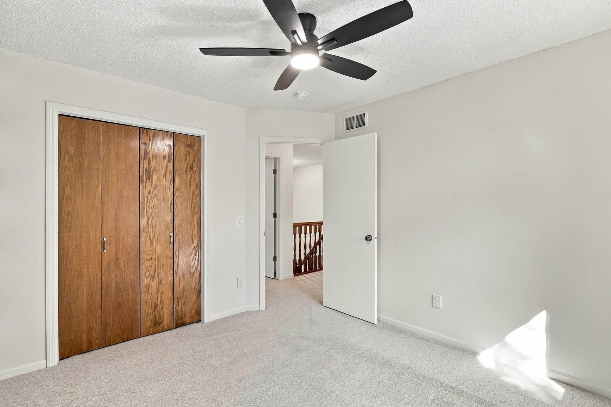 555 White Pine Way Property Photo 30